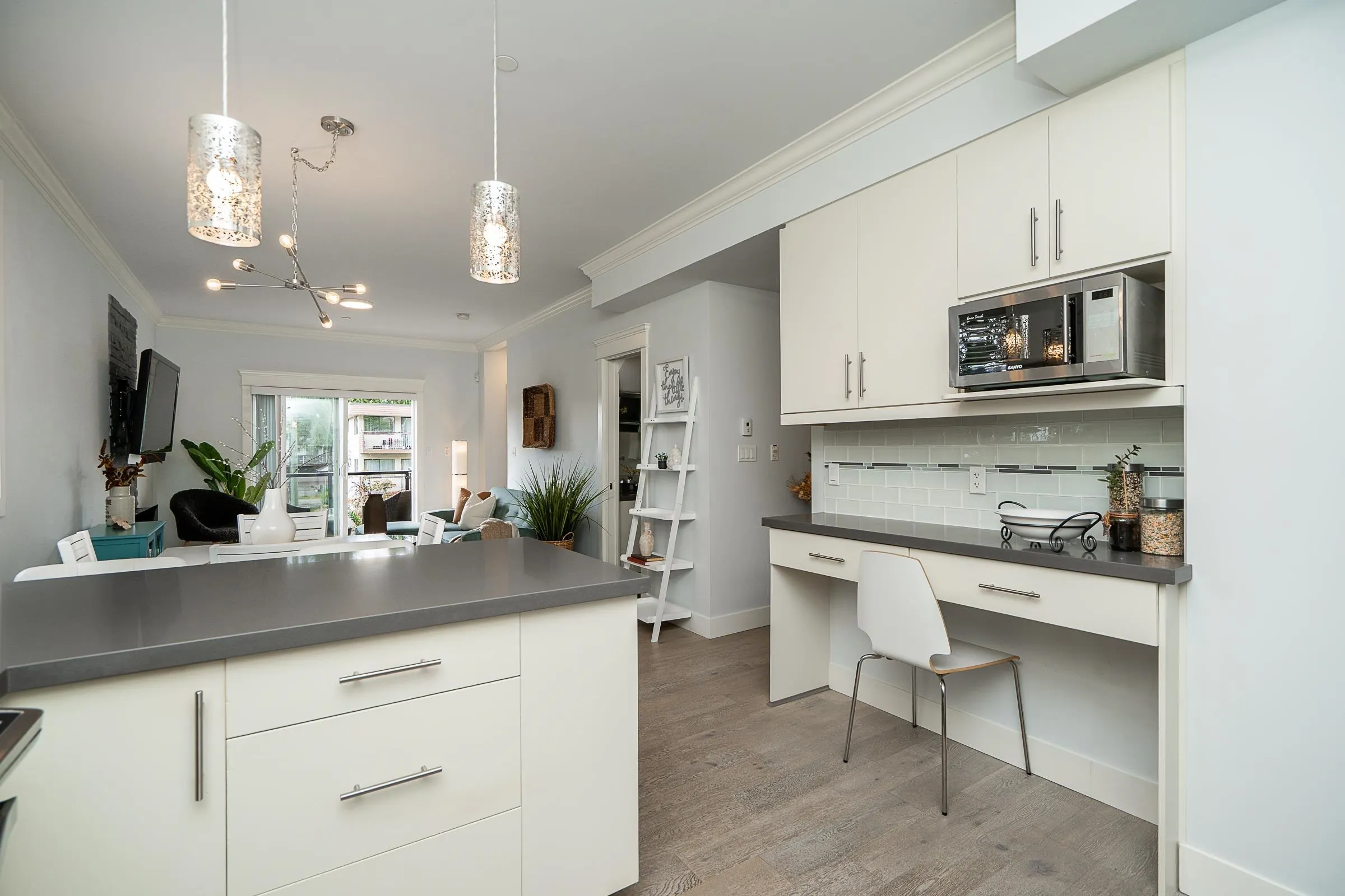 201 3488 Sefton Street