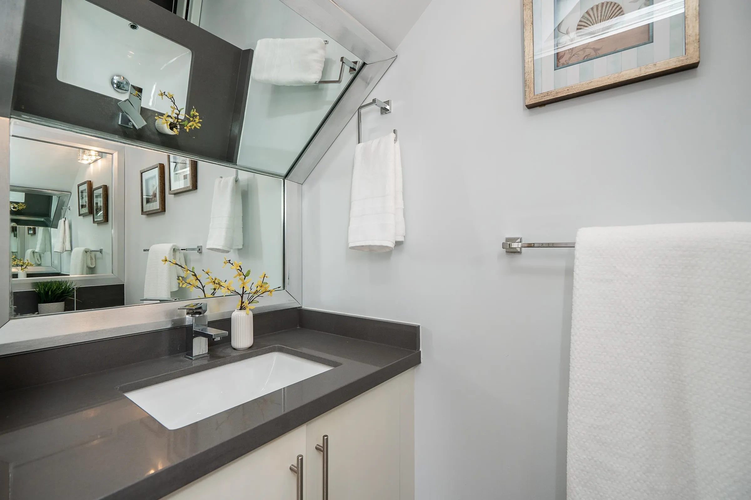 201 3488 Sefton Street