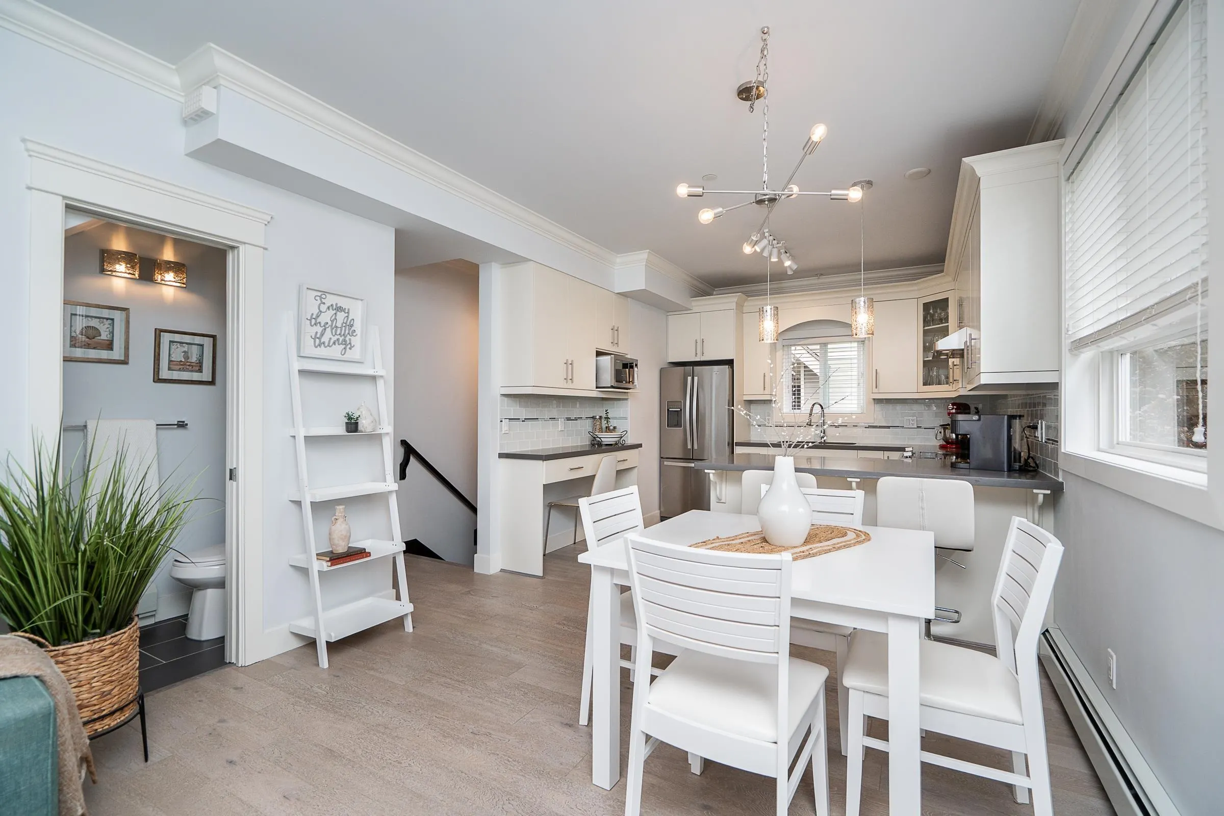 201 3488 Sefton Street