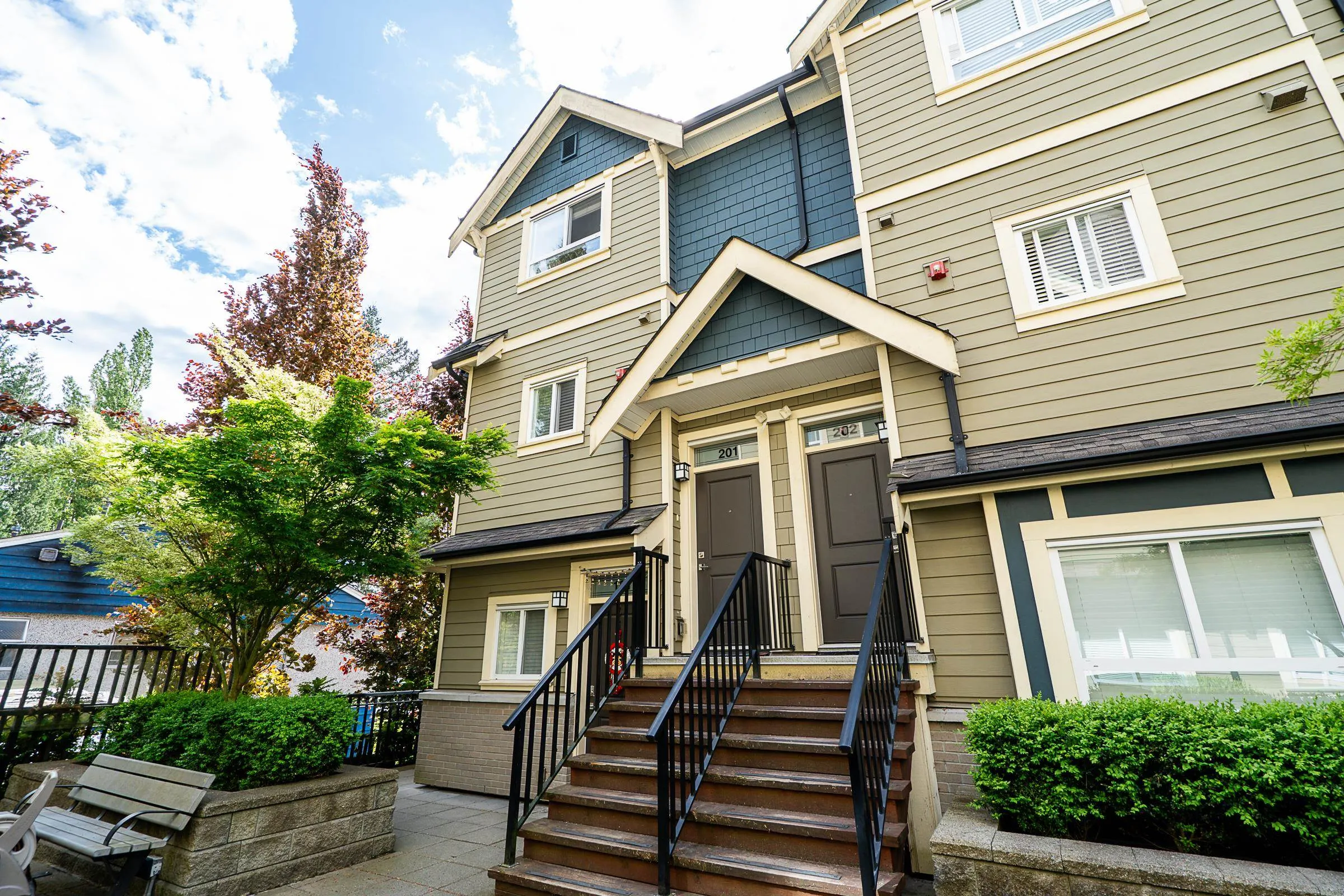 201 3488 Sefton Street