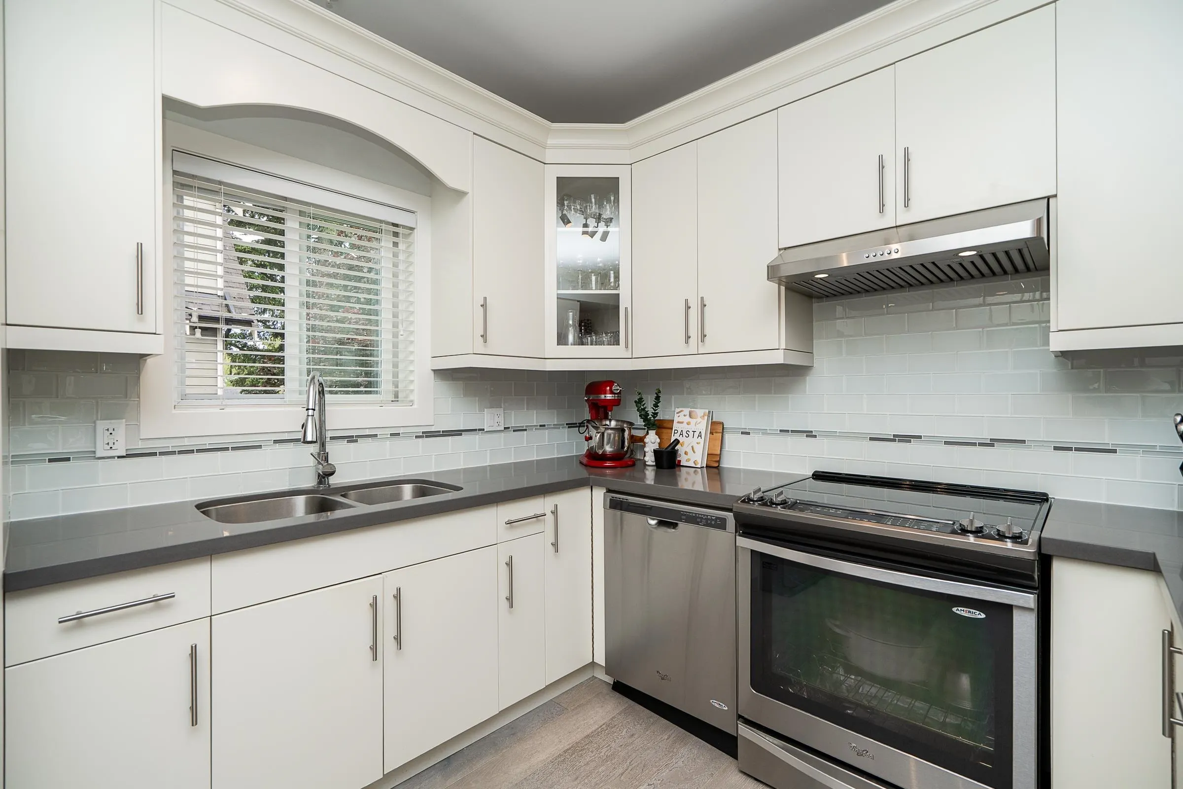 201 3488 Sefton Street