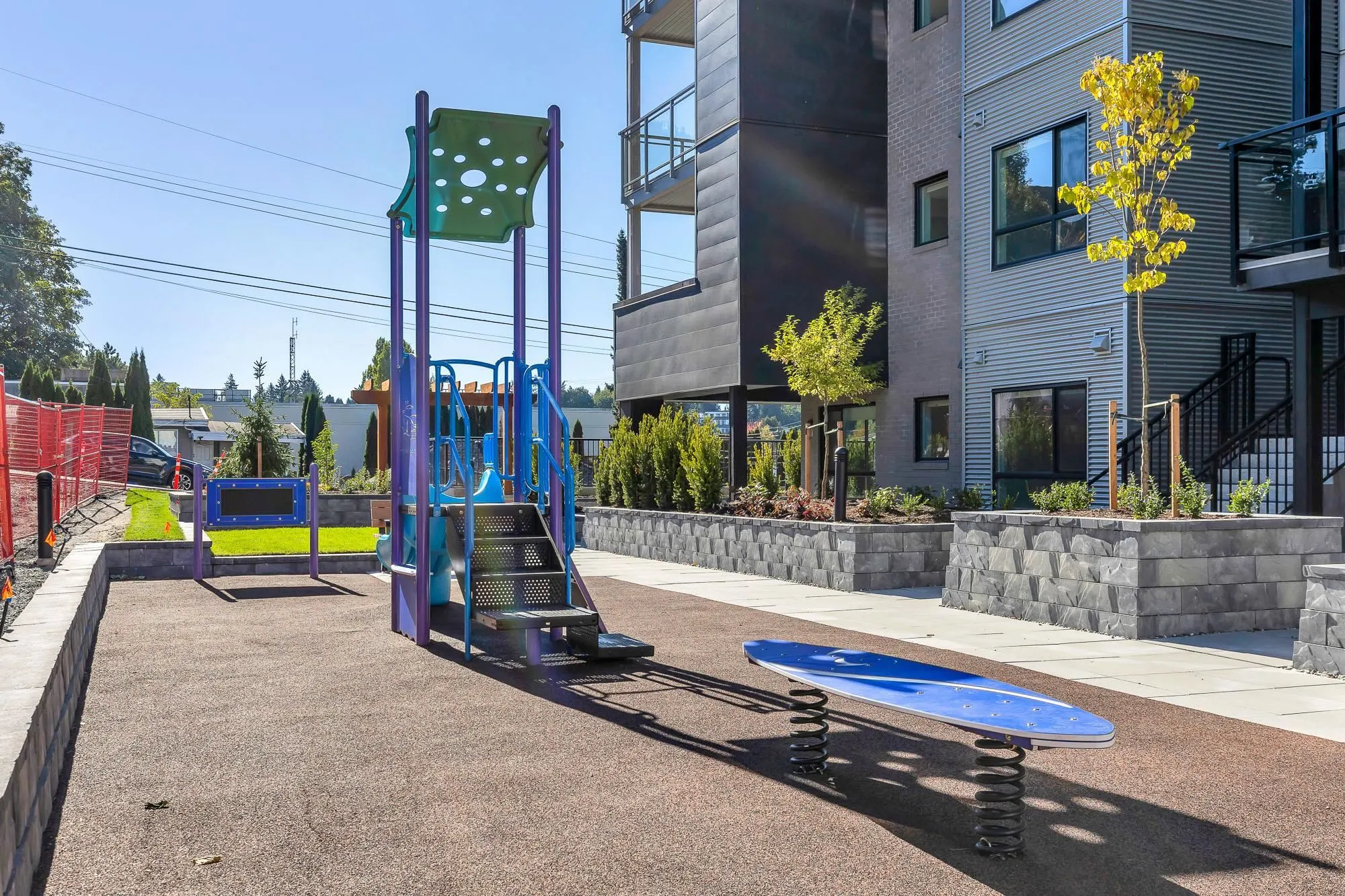 304 33886 Pine Street