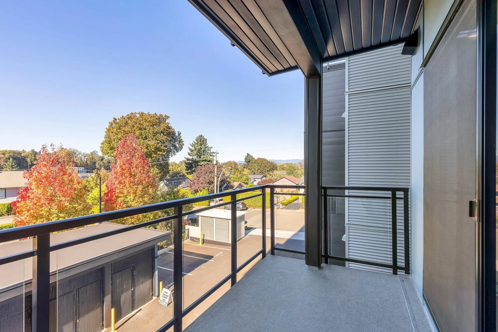 304 33886 Pine Street