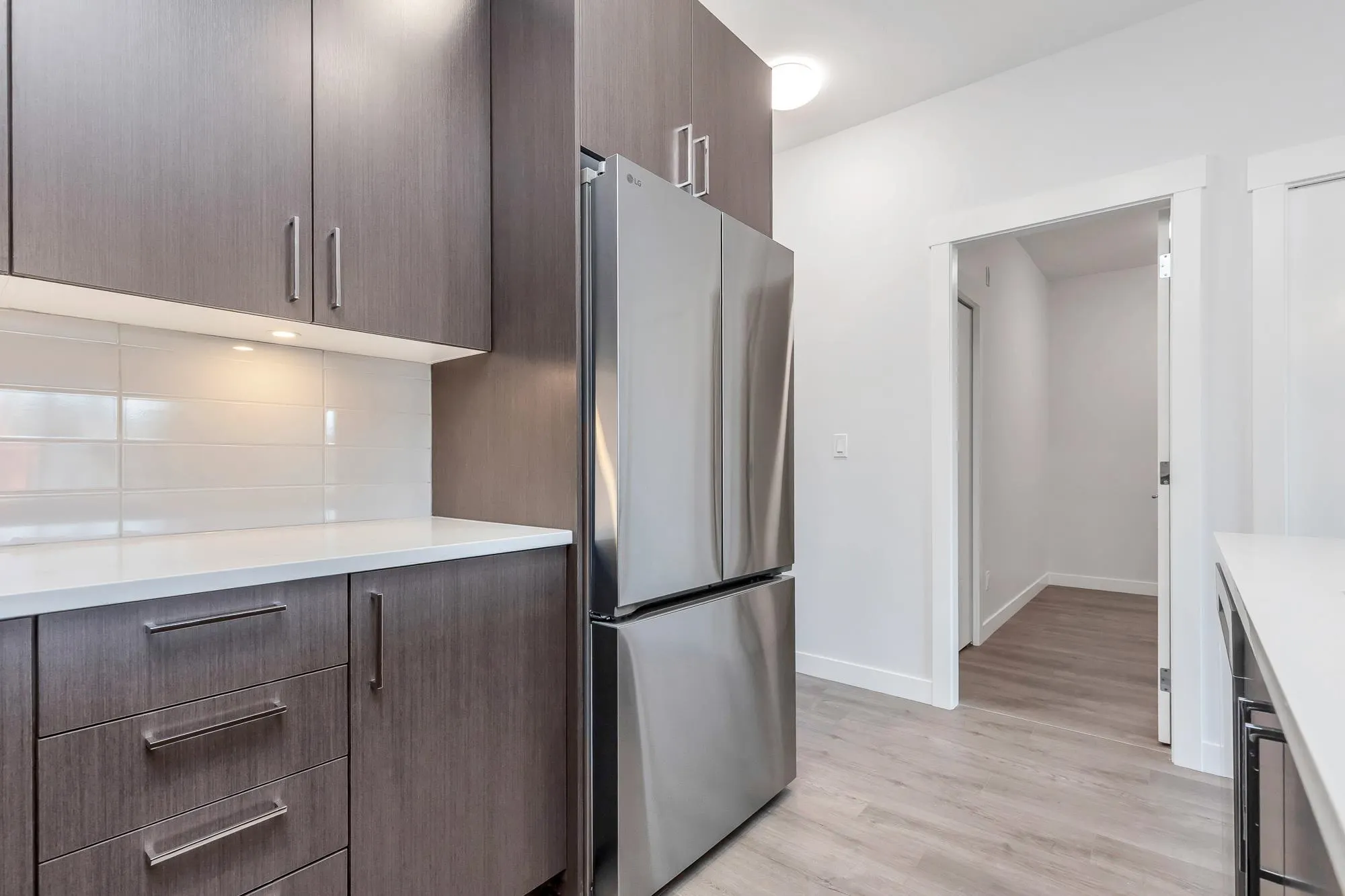 304 33886 Pine Street