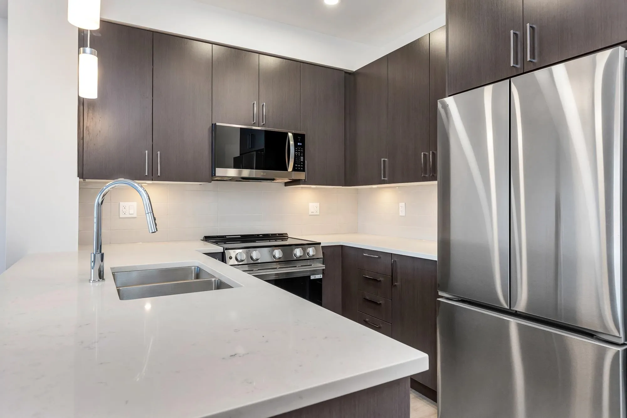 304 33886 Pine Street