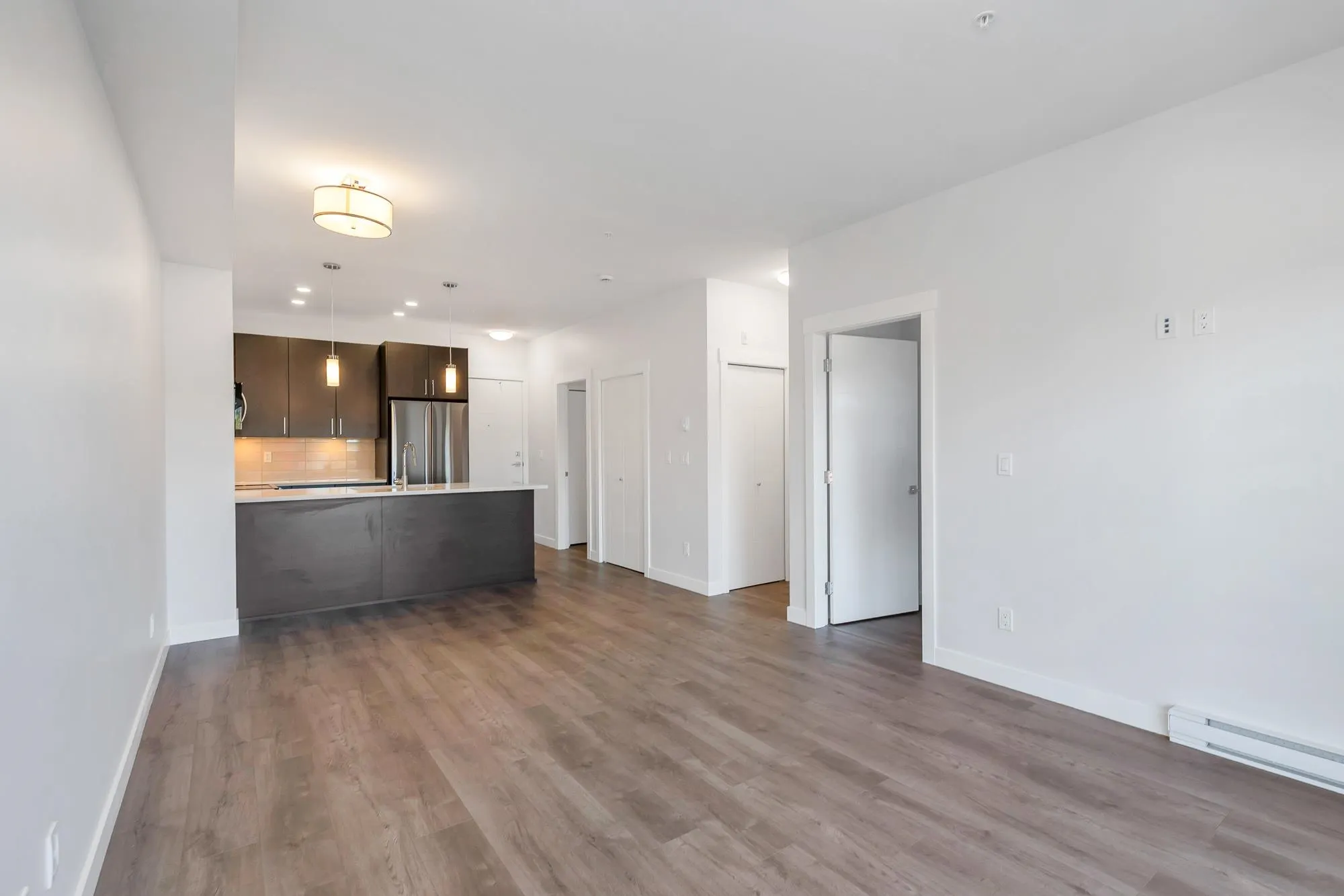 304 33886 Pine Street