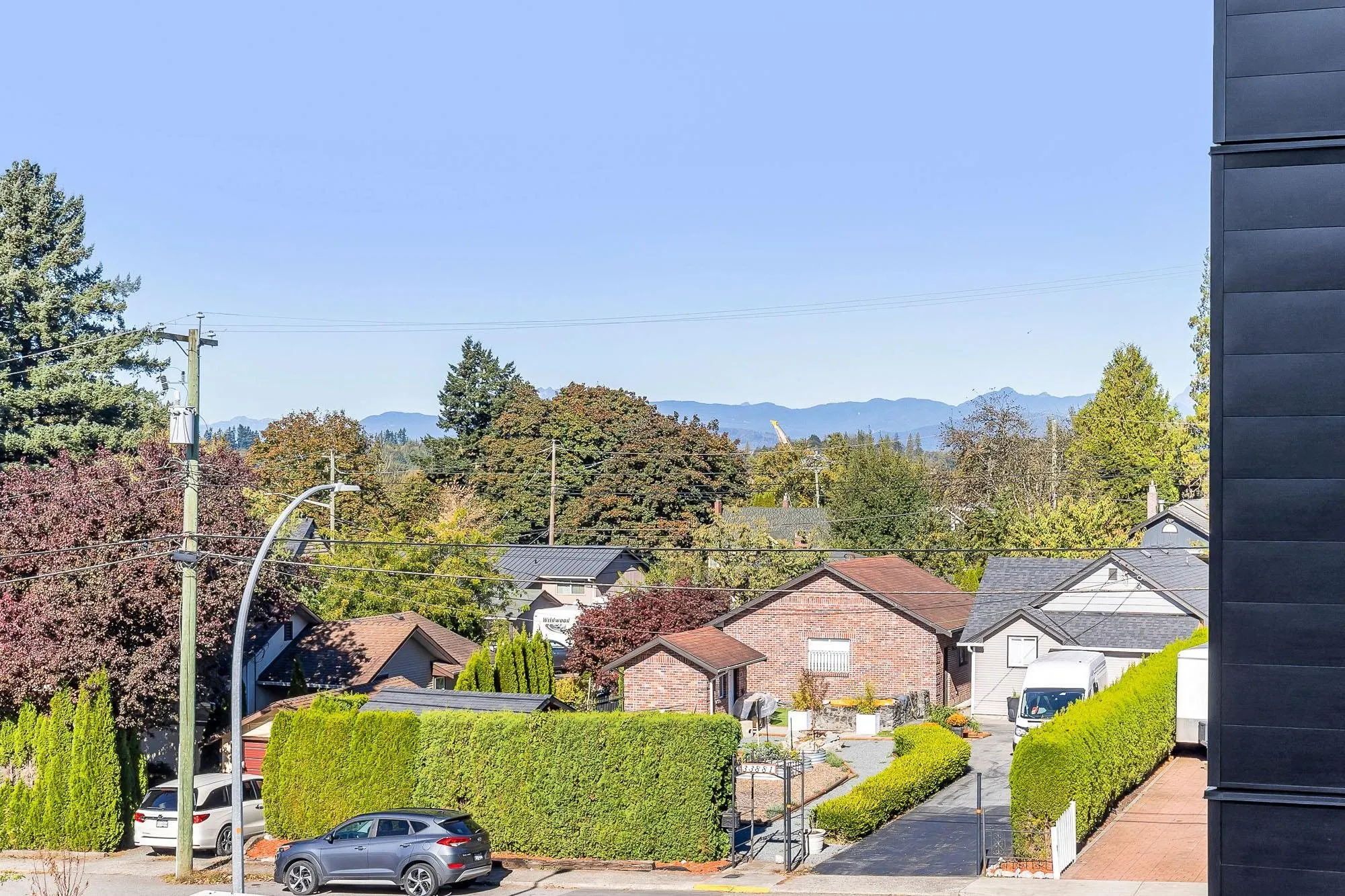 304 33886 Pine Street