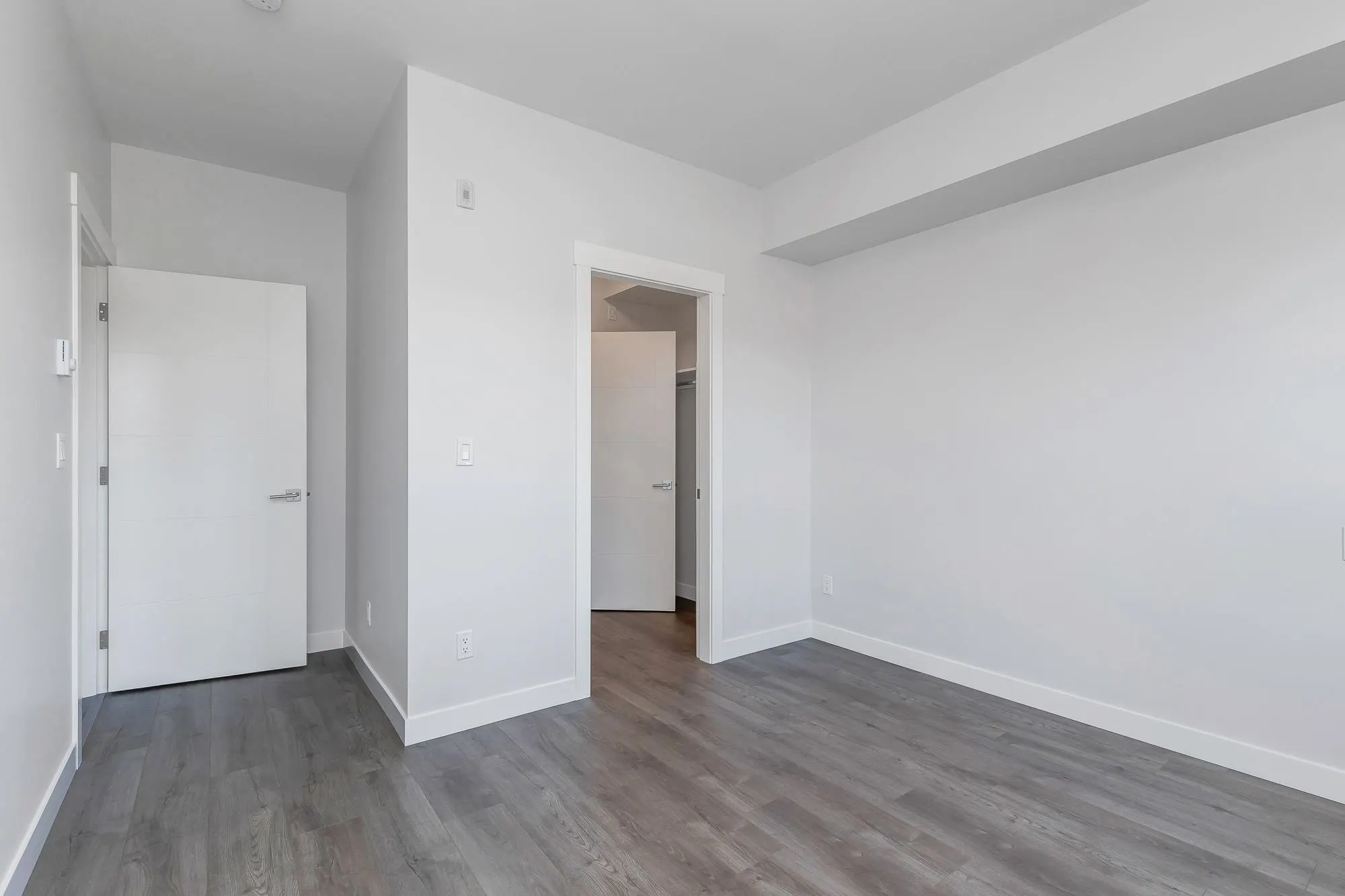 304 33886 Pine Street