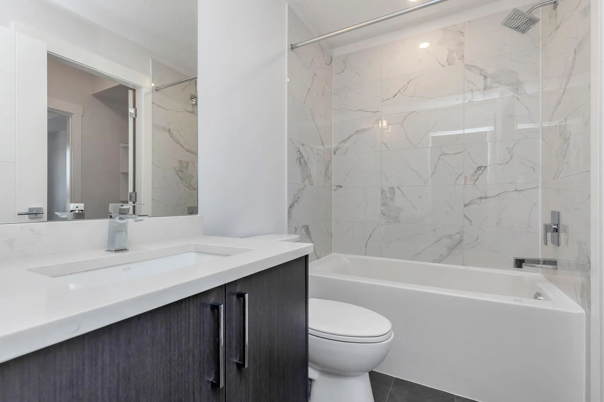 304 33886 Pine Street