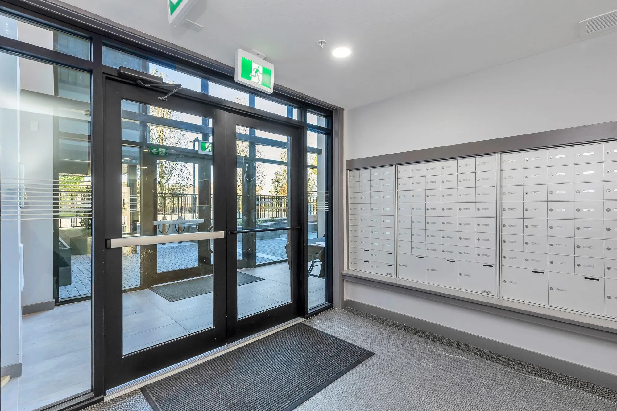 304 33886 Pine Street