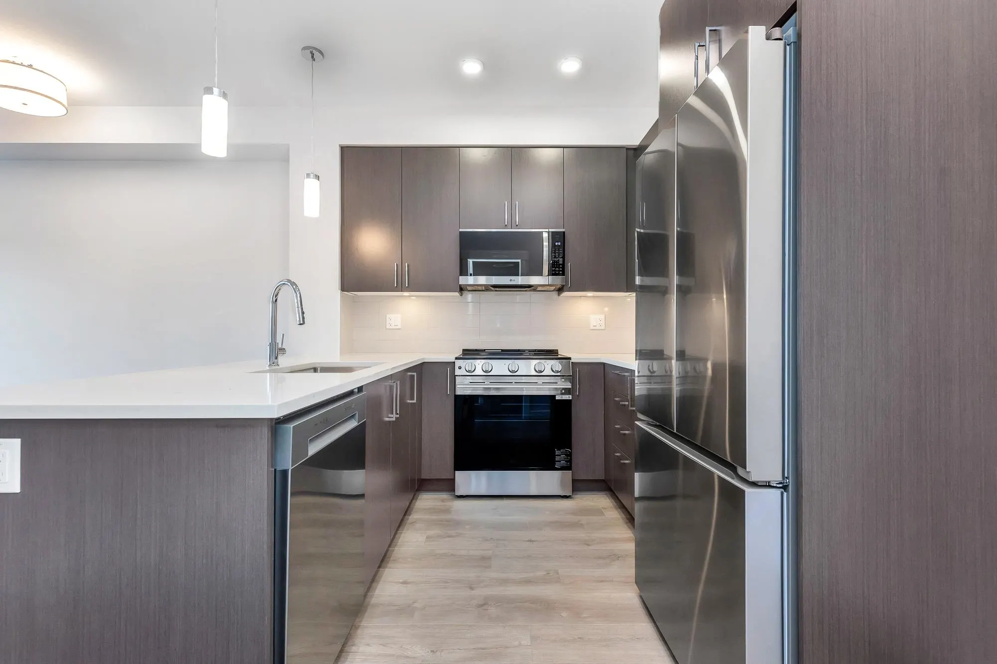 304 33886 Pine Street