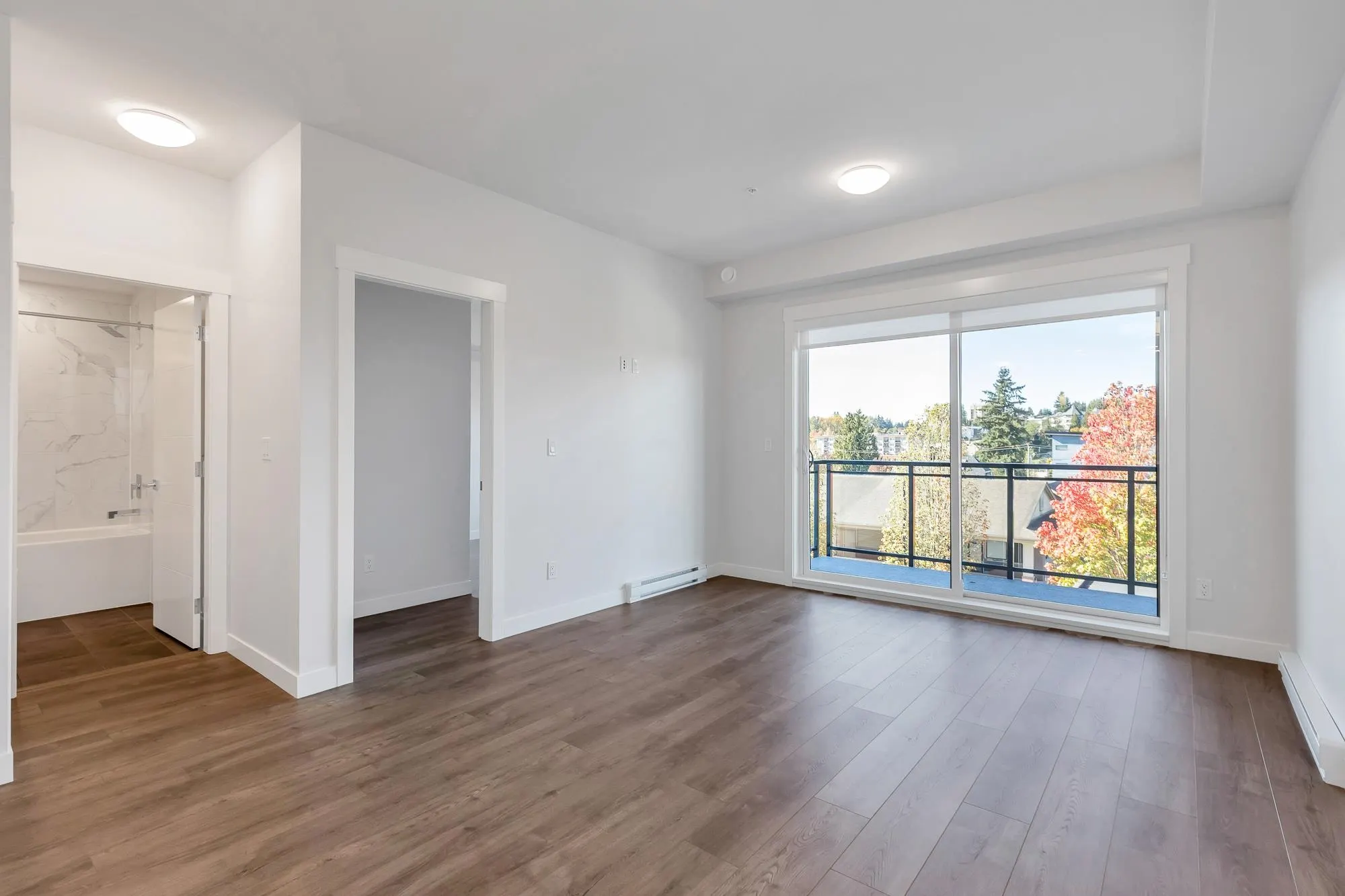 304 33886 Pine Street