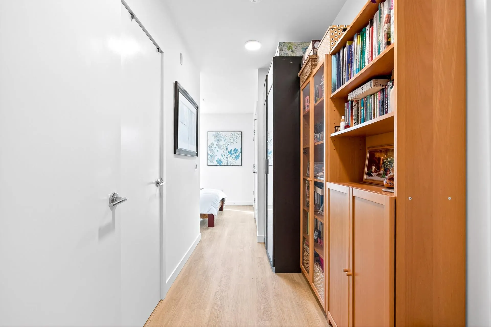410 9888 University Crescent