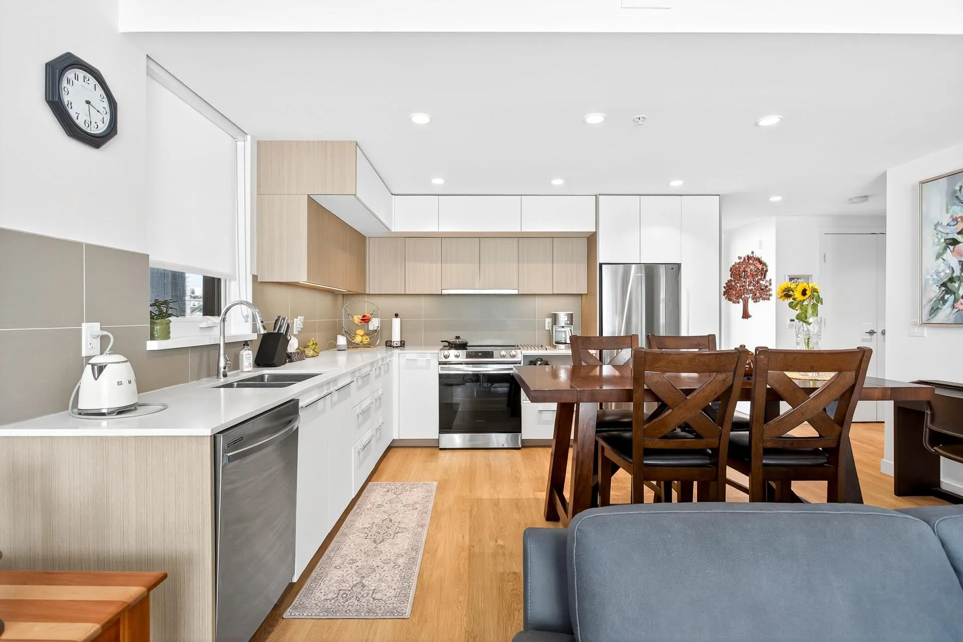 410 9888 University Crescent