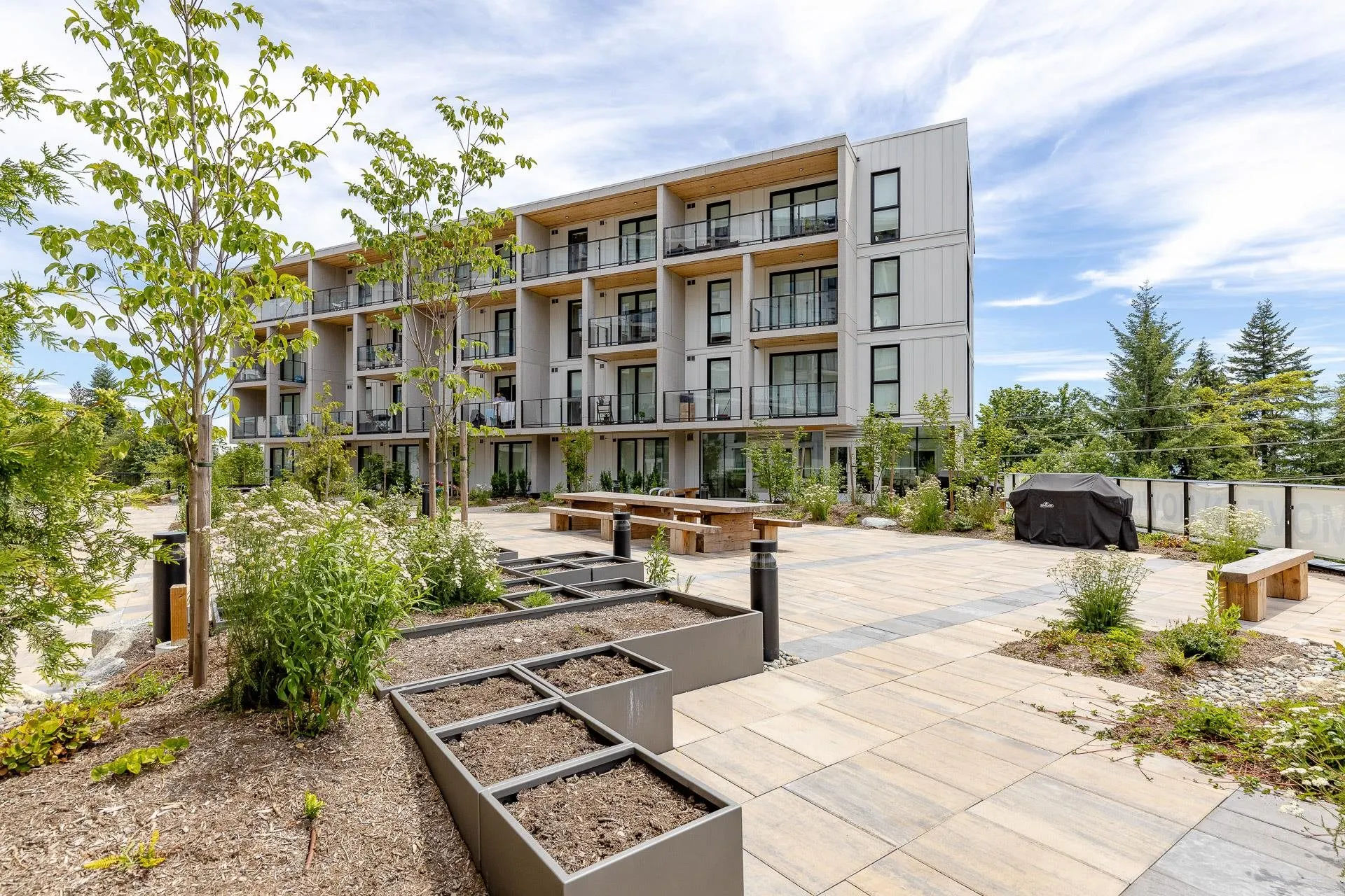 410 9888 University Crescent
