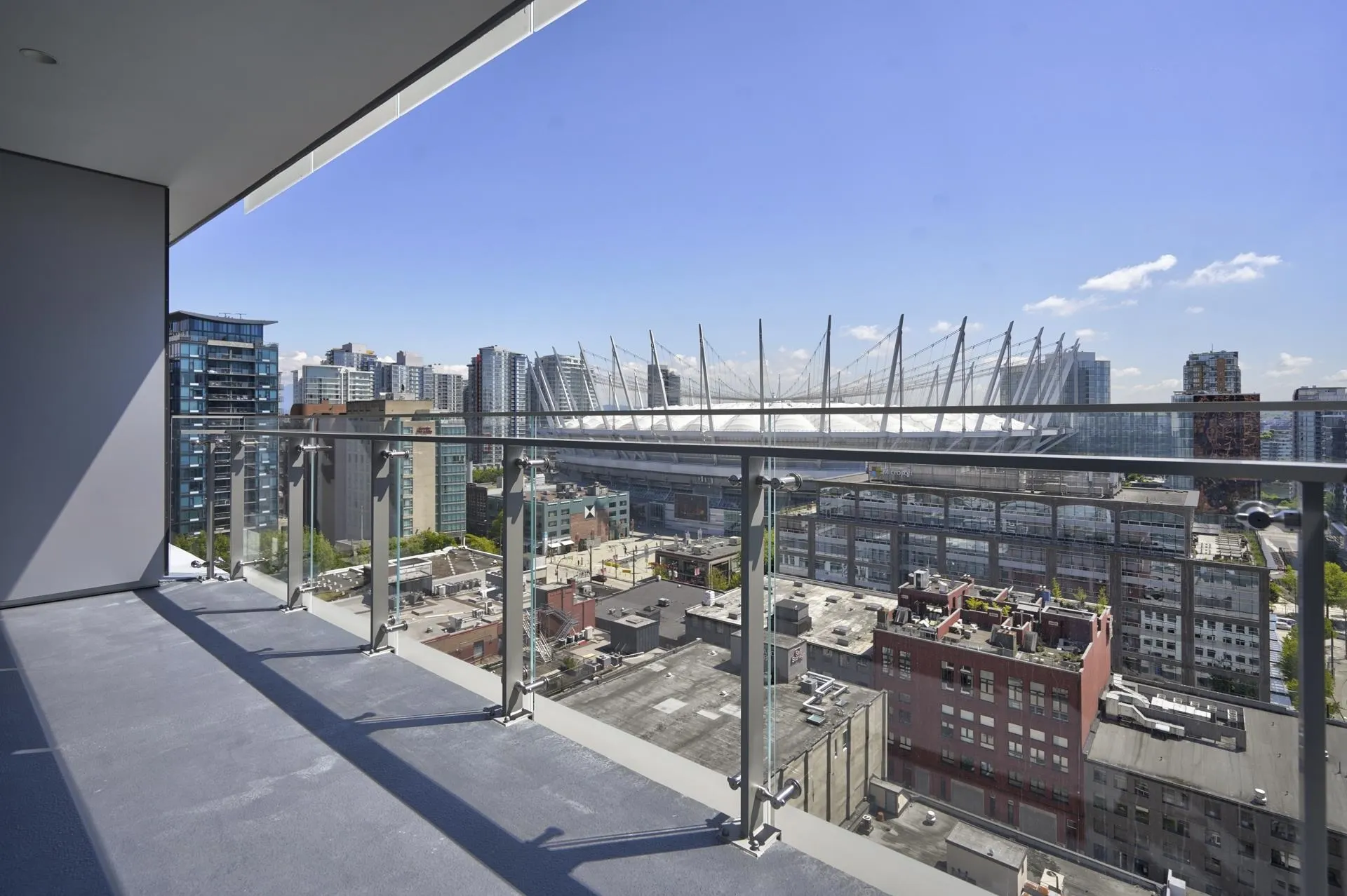 1003 885 Cambie Street