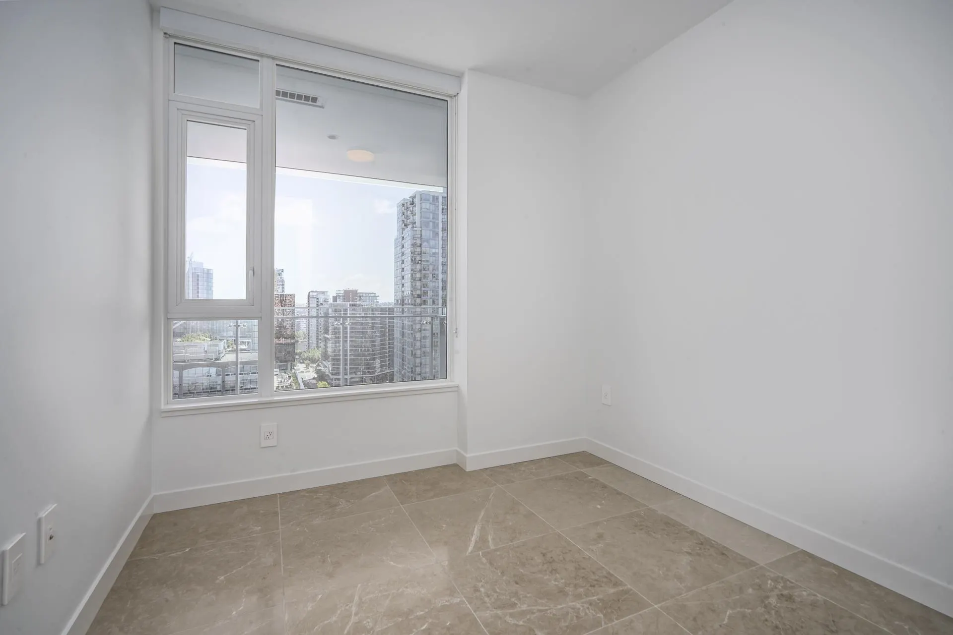1003 885 Cambie Street