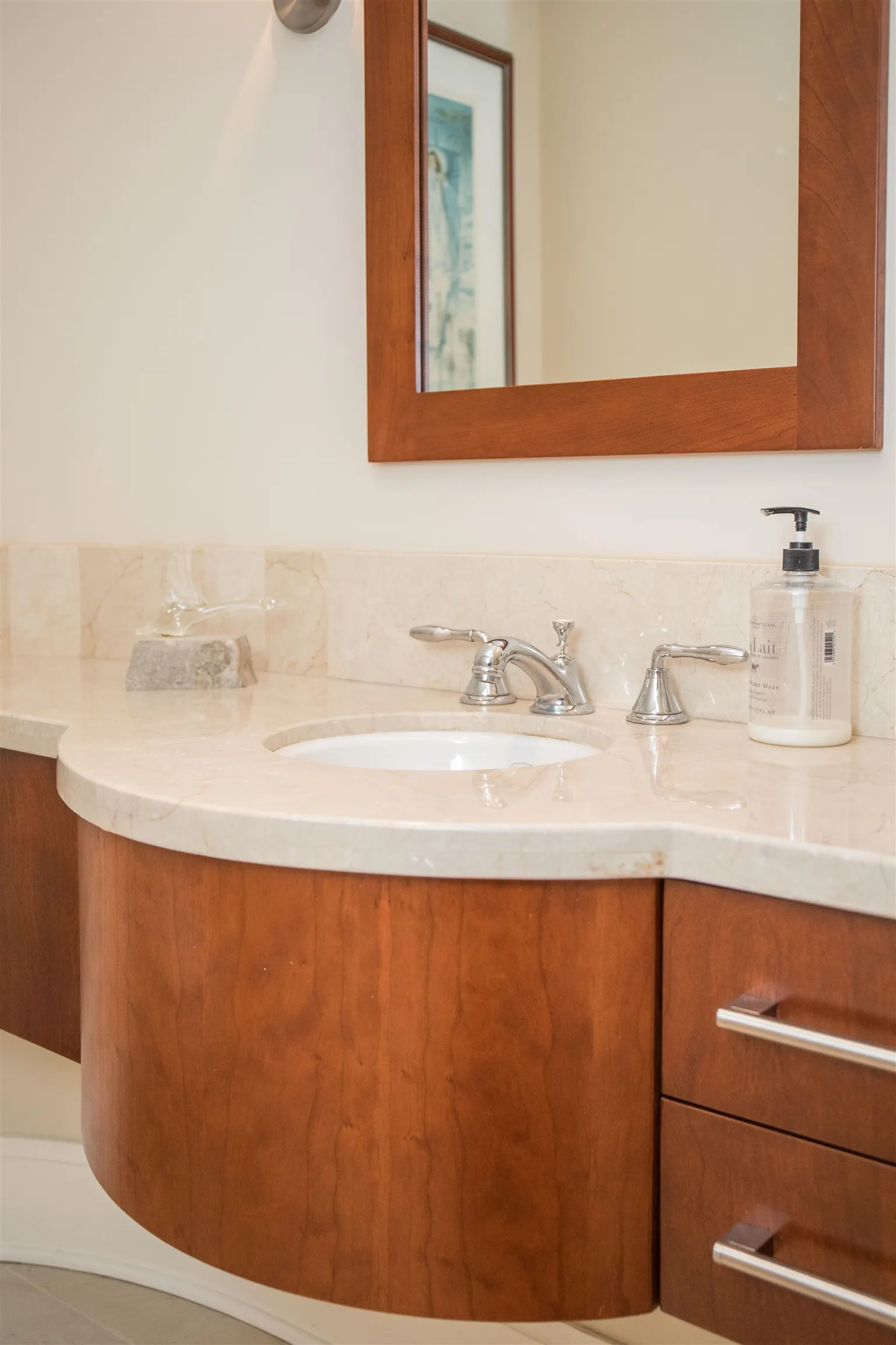 301 605 Clyde Avenue