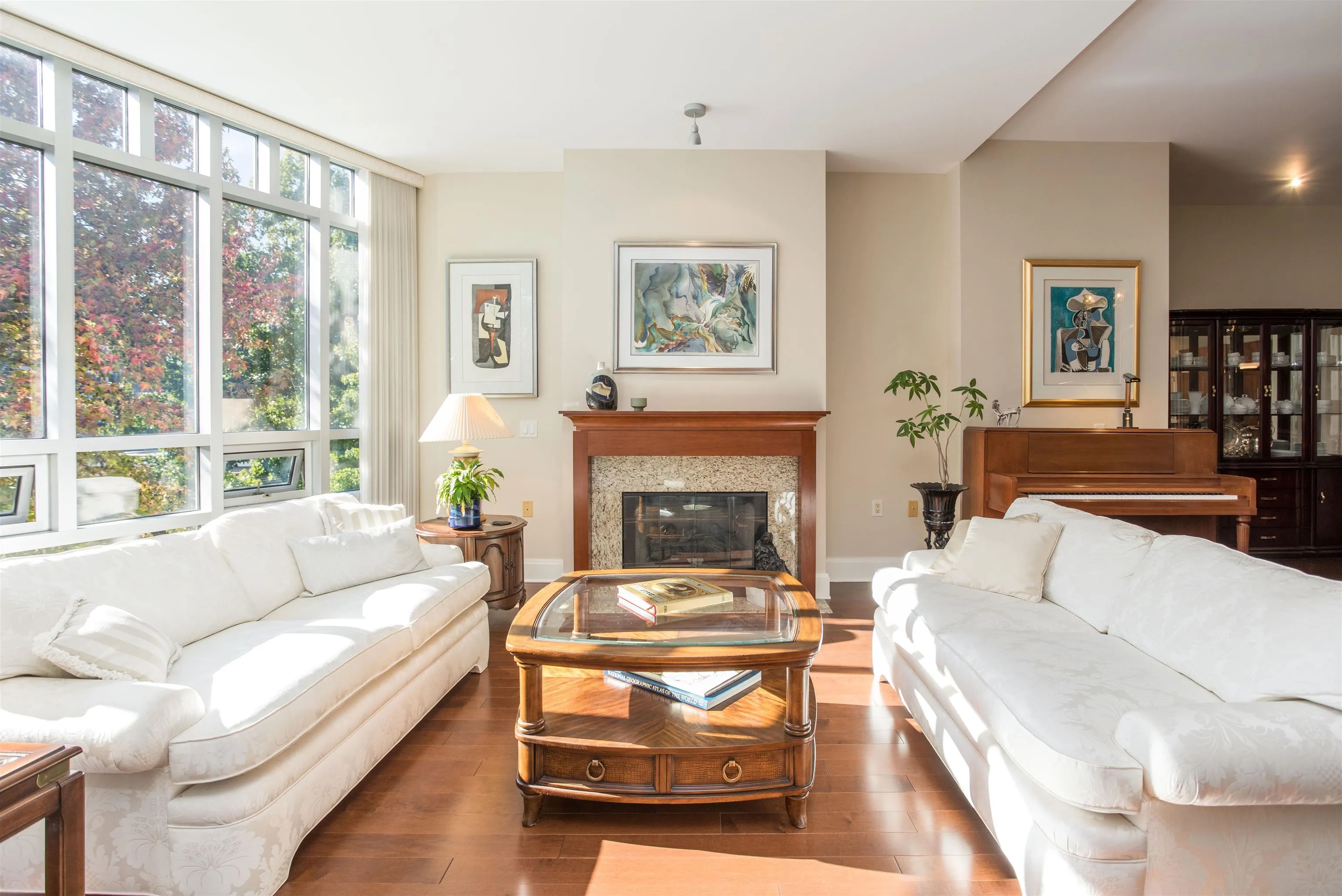 301 605 Clyde Avenue