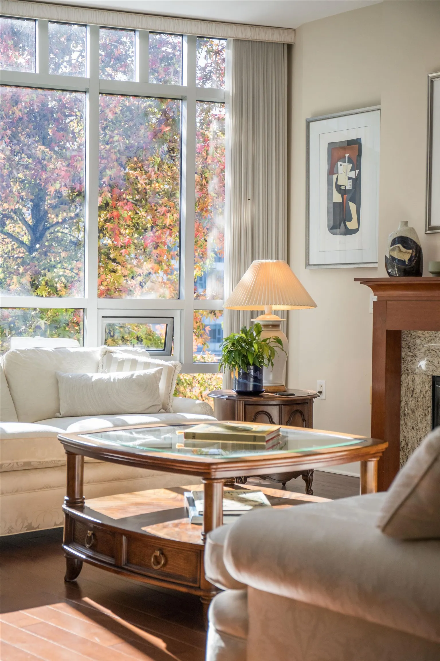 301 605 Clyde Avenue