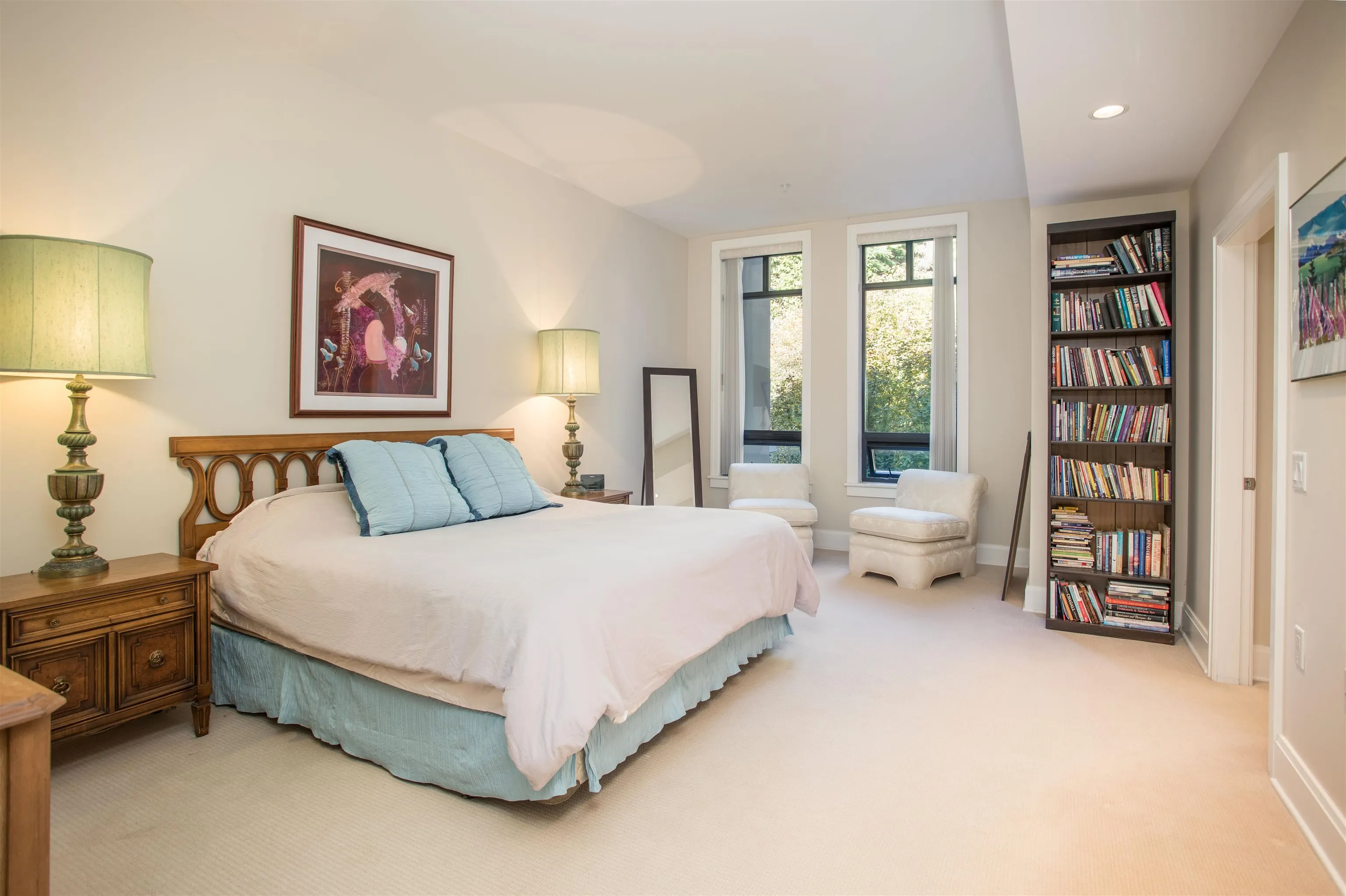 301 605 Clyde Avenue