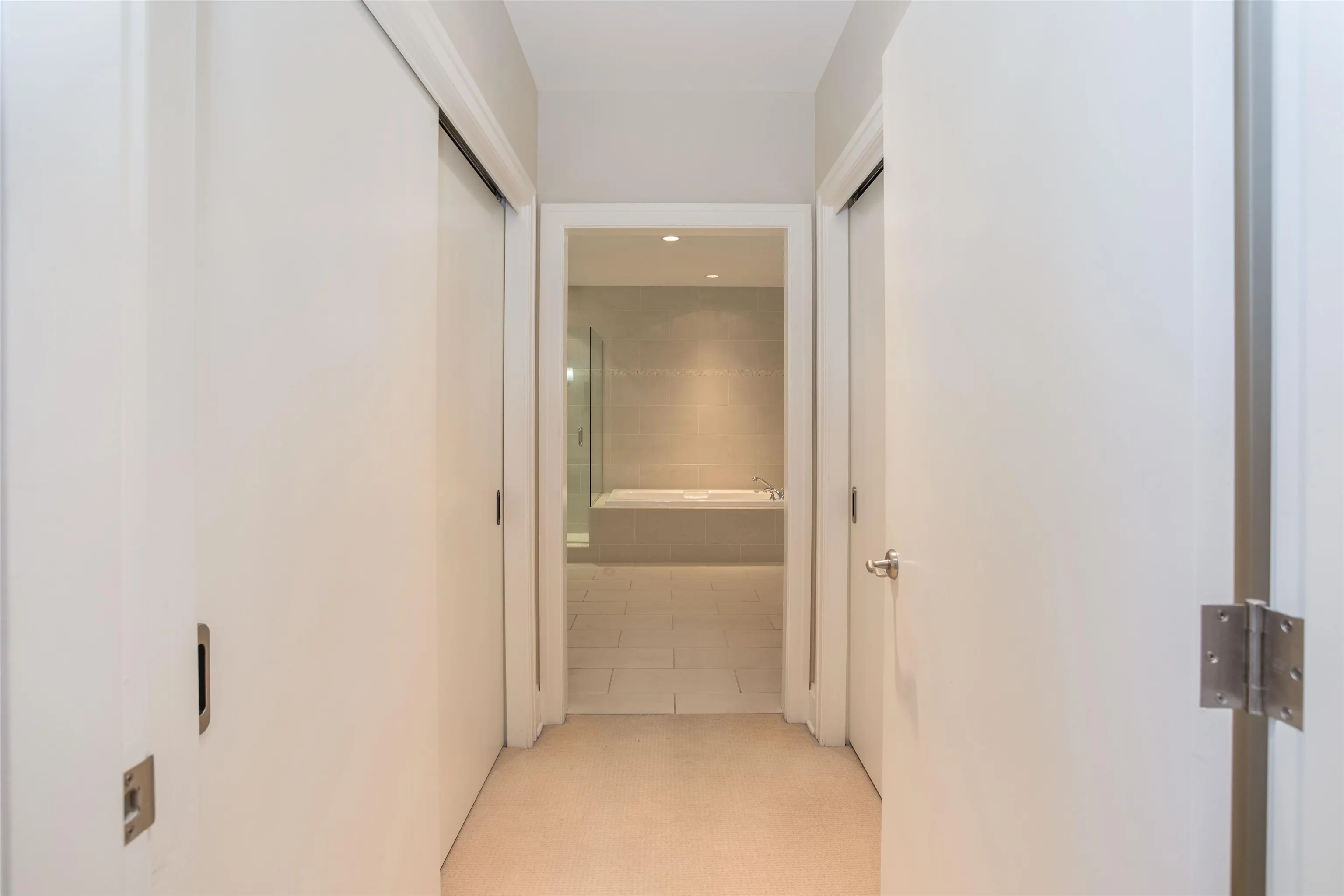 301 605 Clyde Avenue