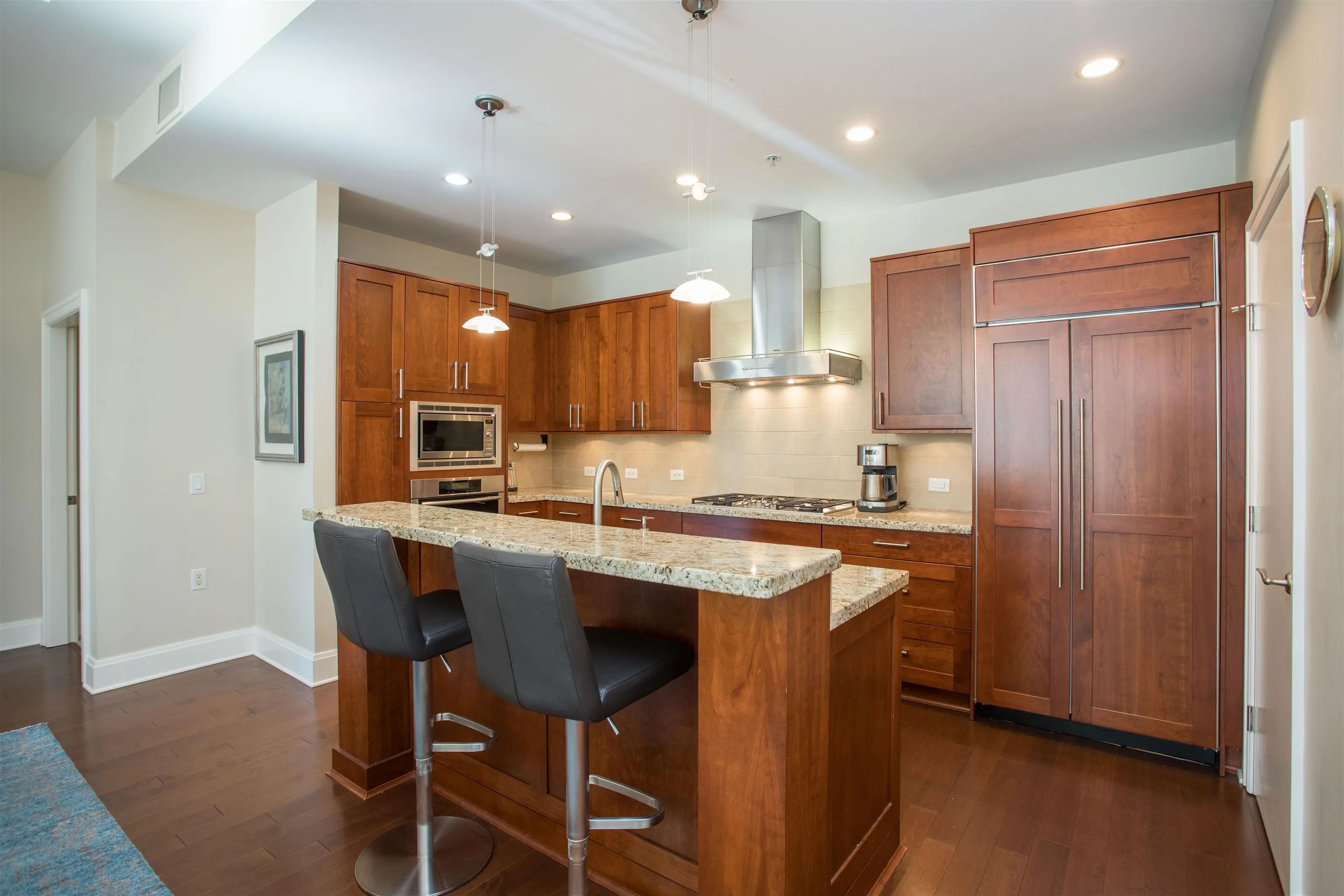 301 605 Clyde Avenue