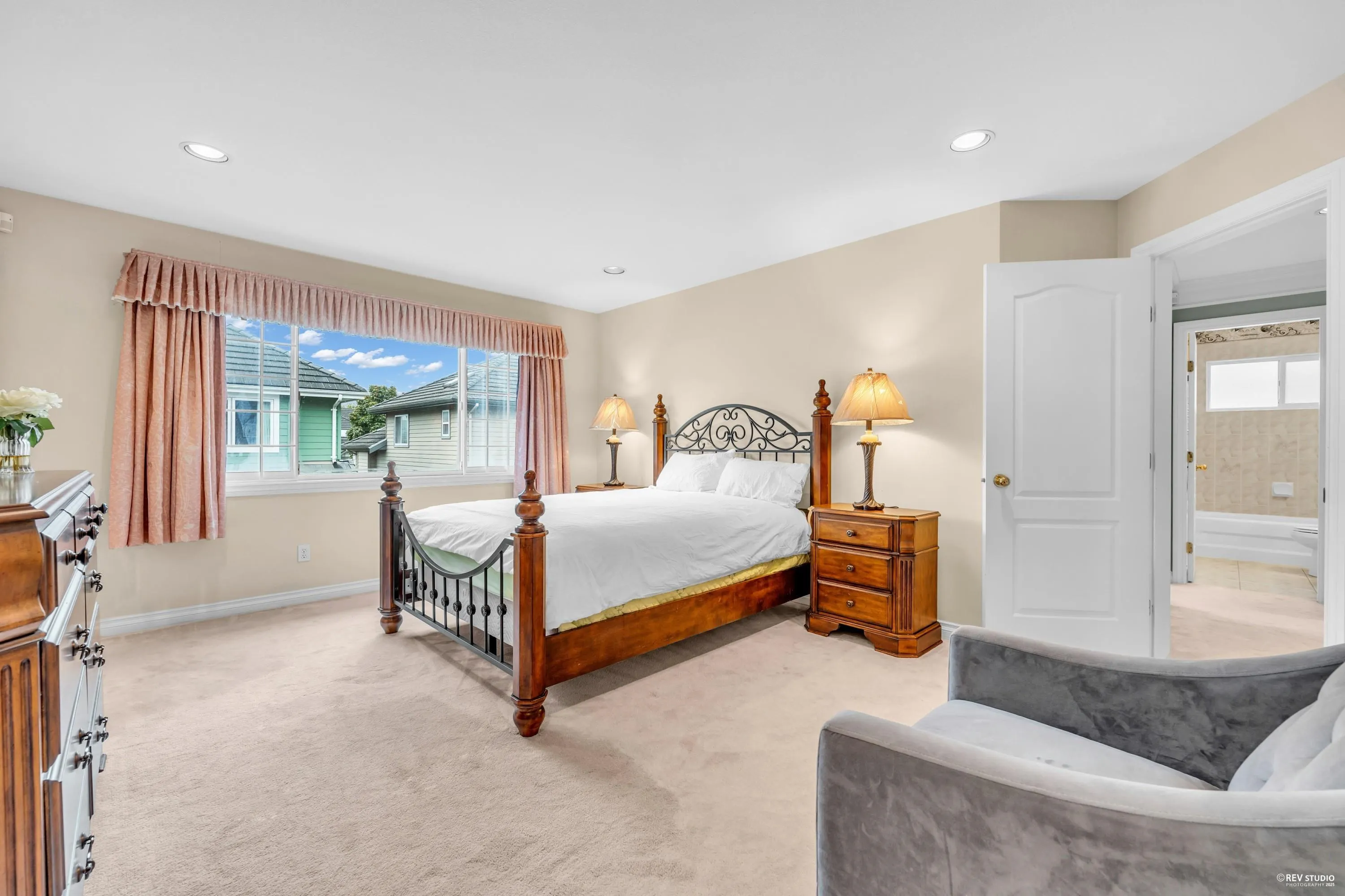6833 Barnard Drive