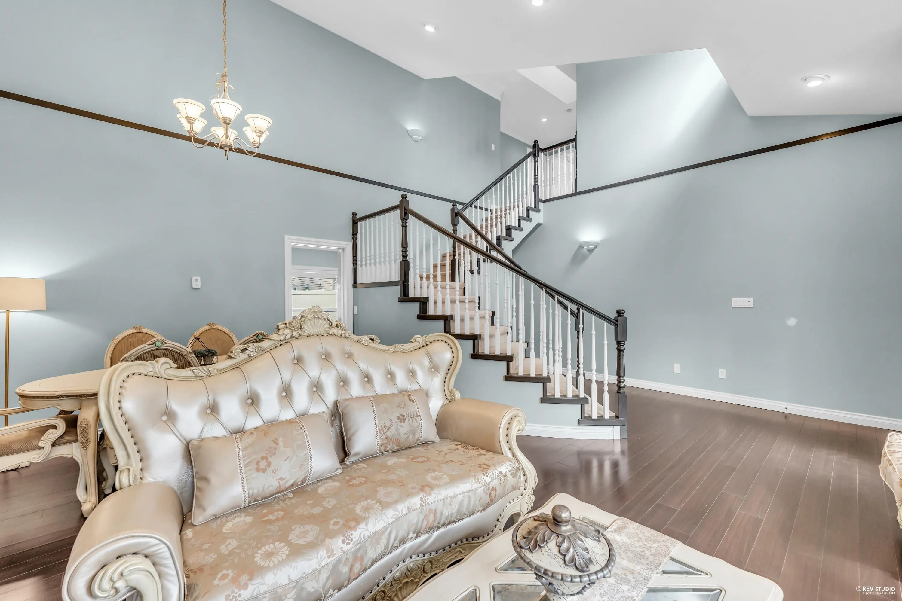6833 Barnard Drive