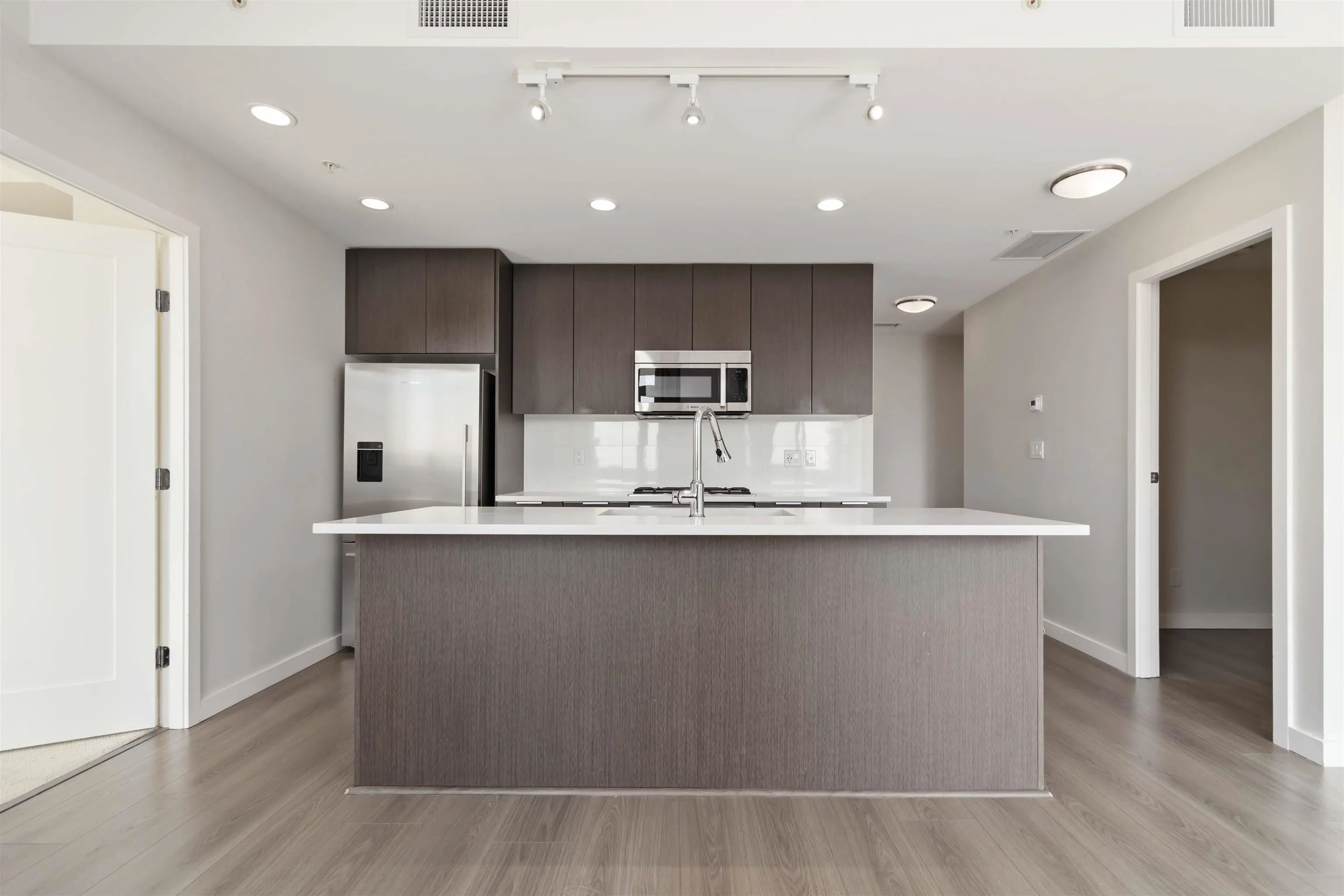 1507 8688 Hazelbridge Way