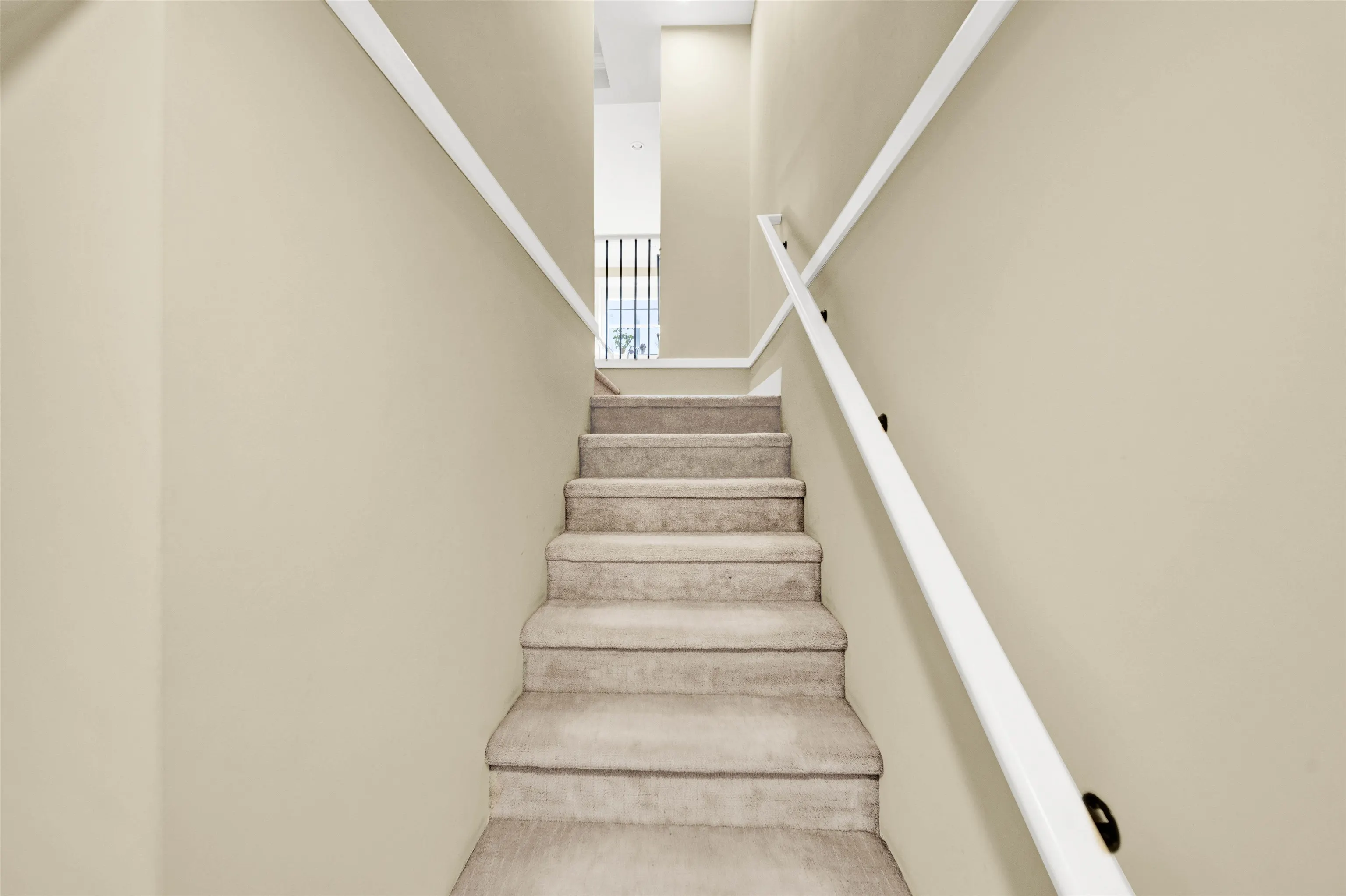 220 16488 64 Avenue