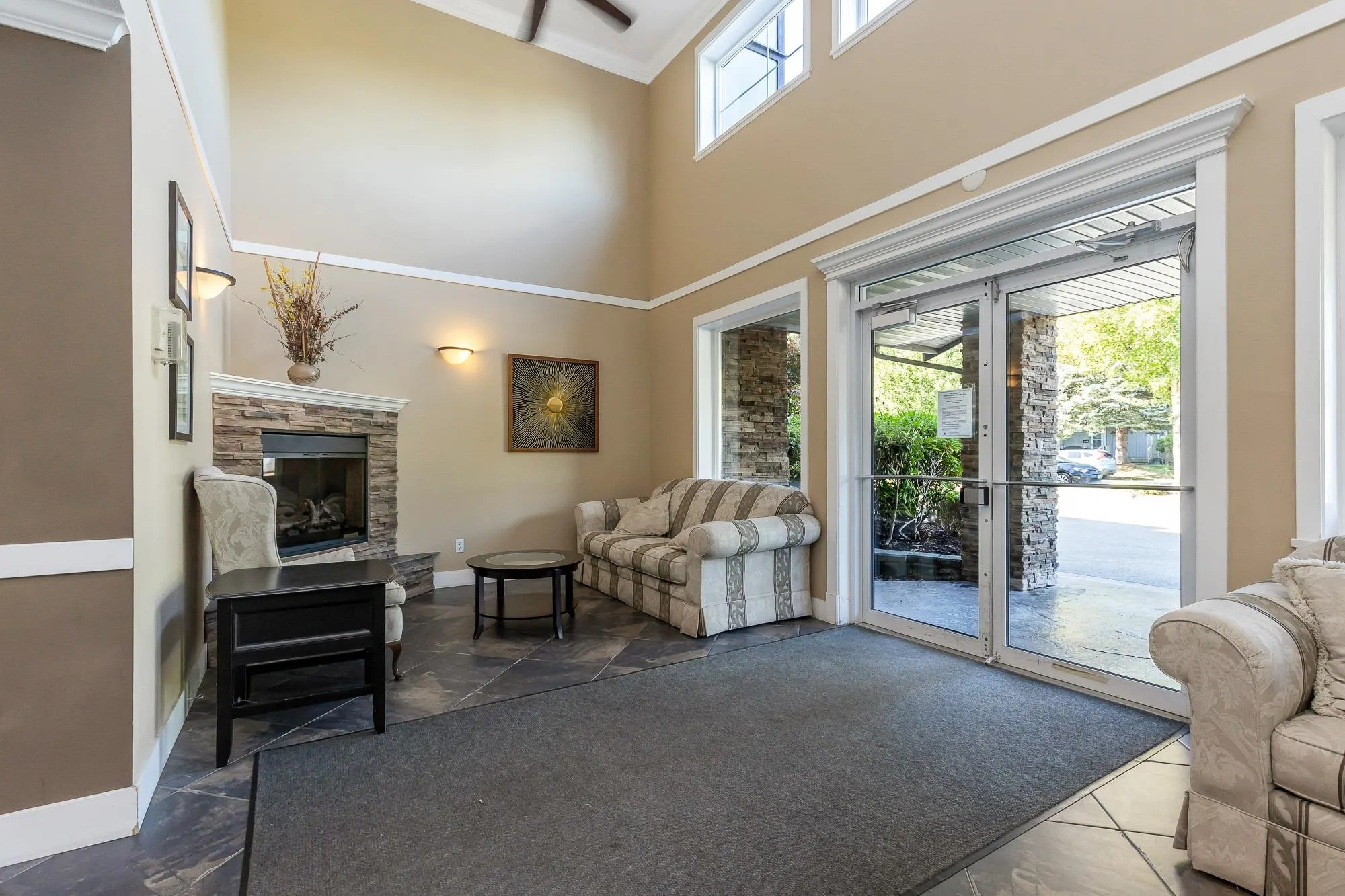 305 2038 Sandalwood Crescent