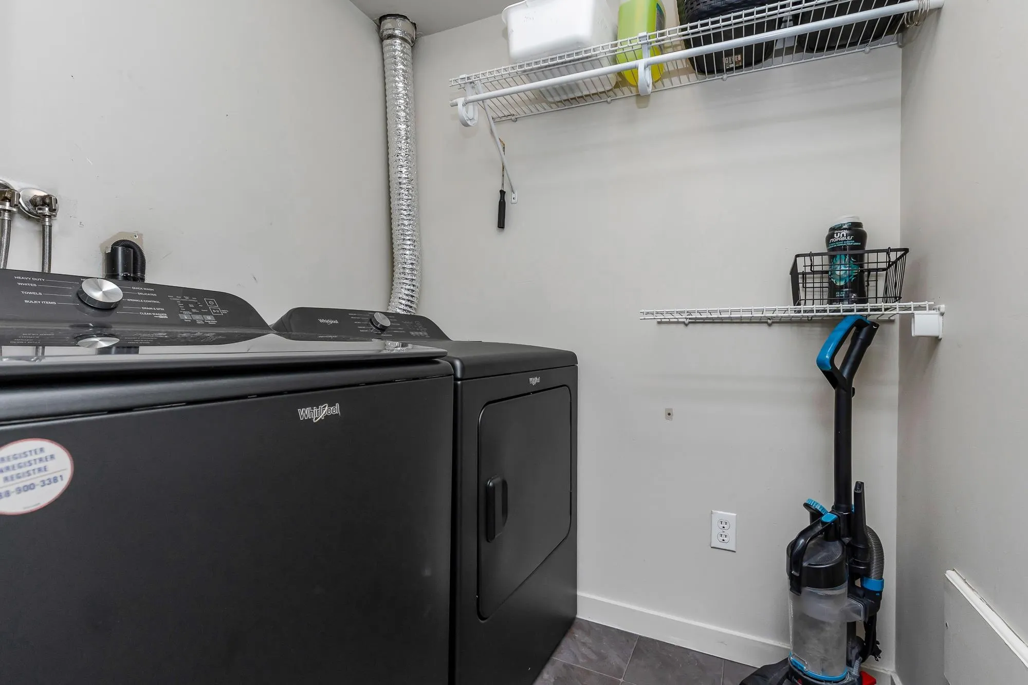 305 2038 Sandalwood Crescent