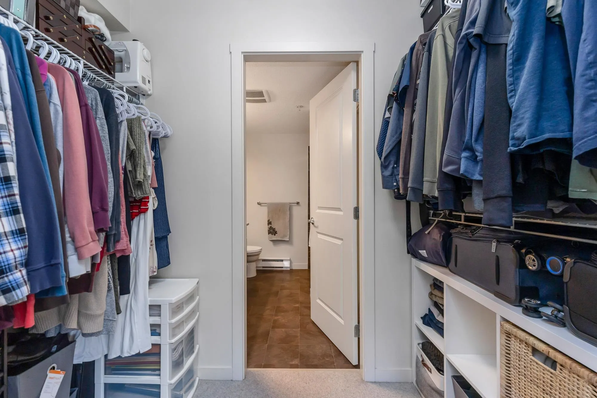 305 2038 Sandalwood Crescent