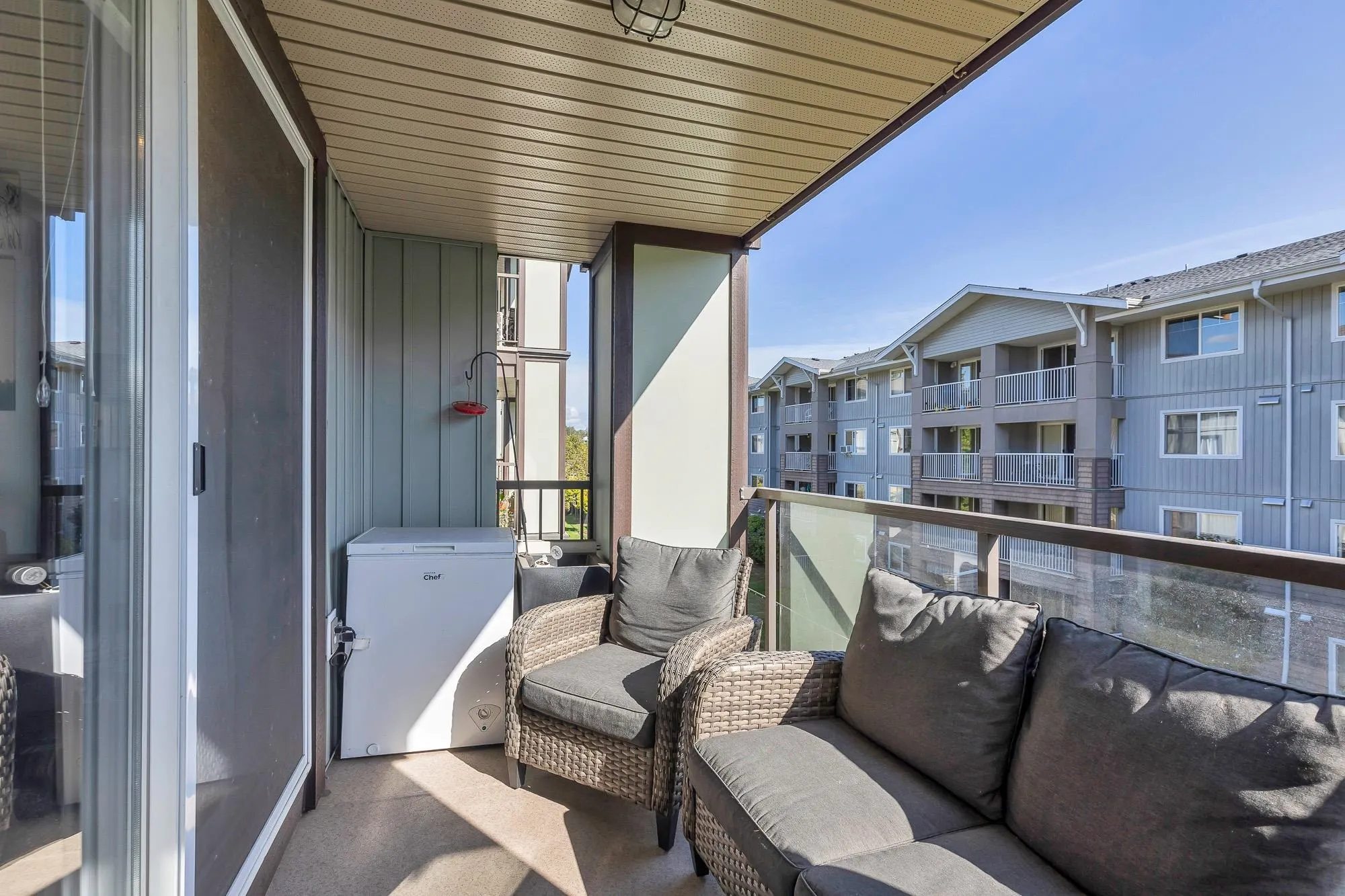 305 2038 Sandalwood Crescent