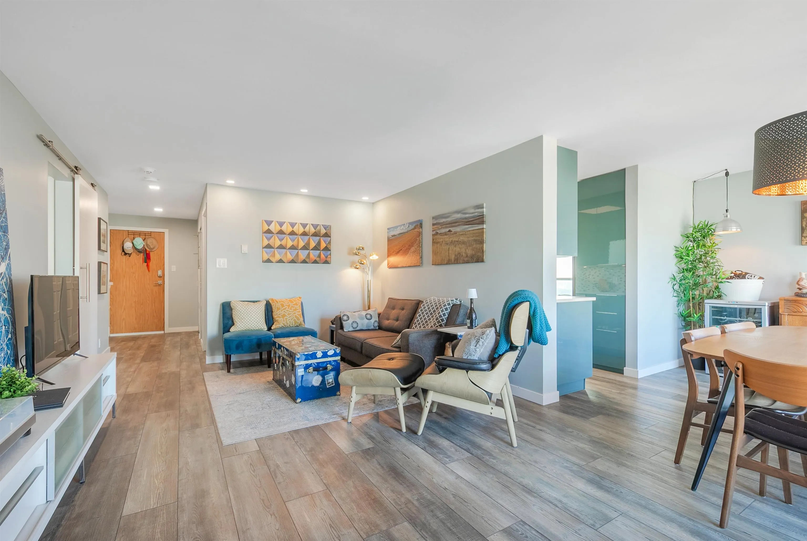 1101 615 Belmont Street