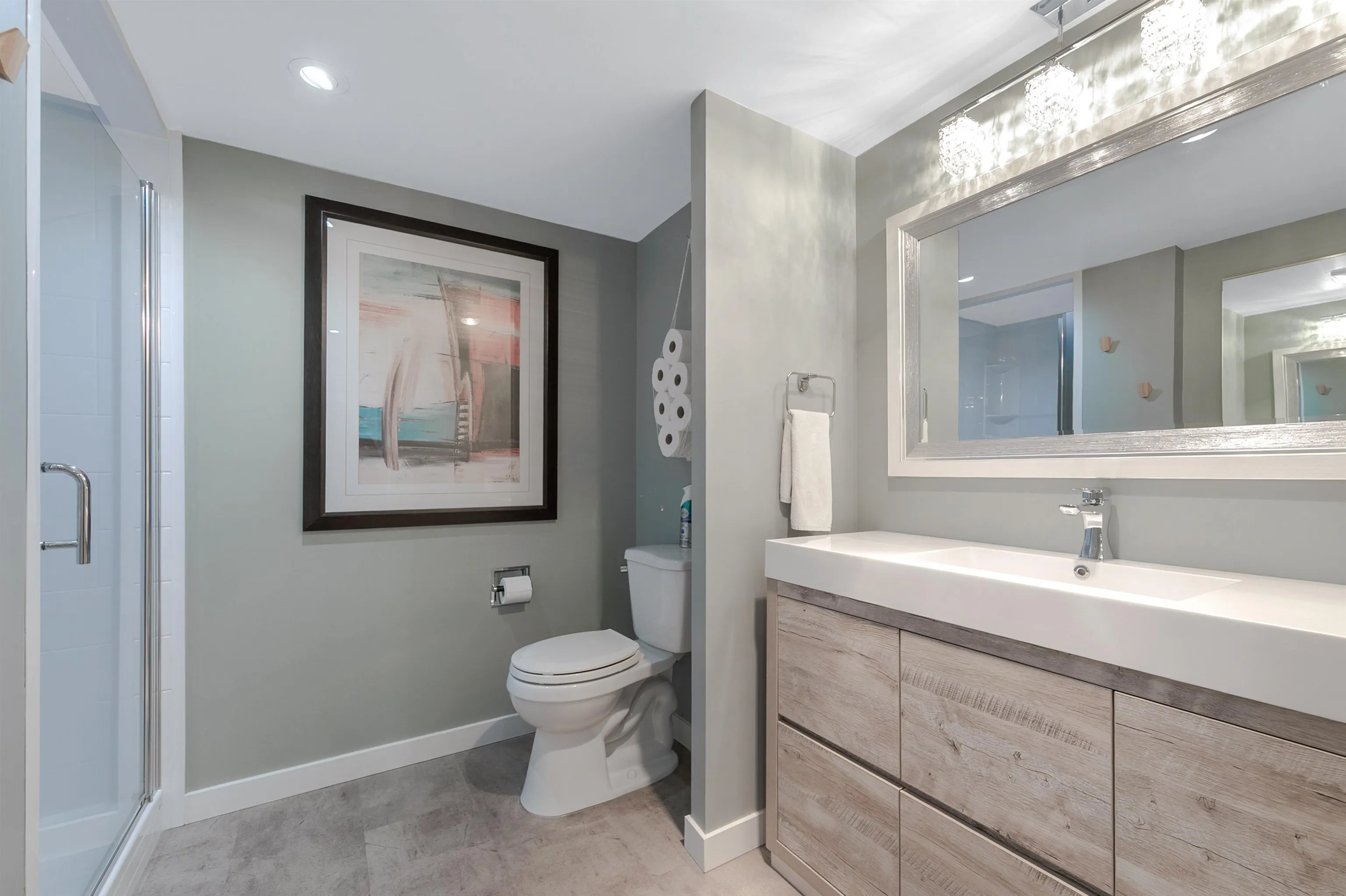 1101 615 Belmont Street