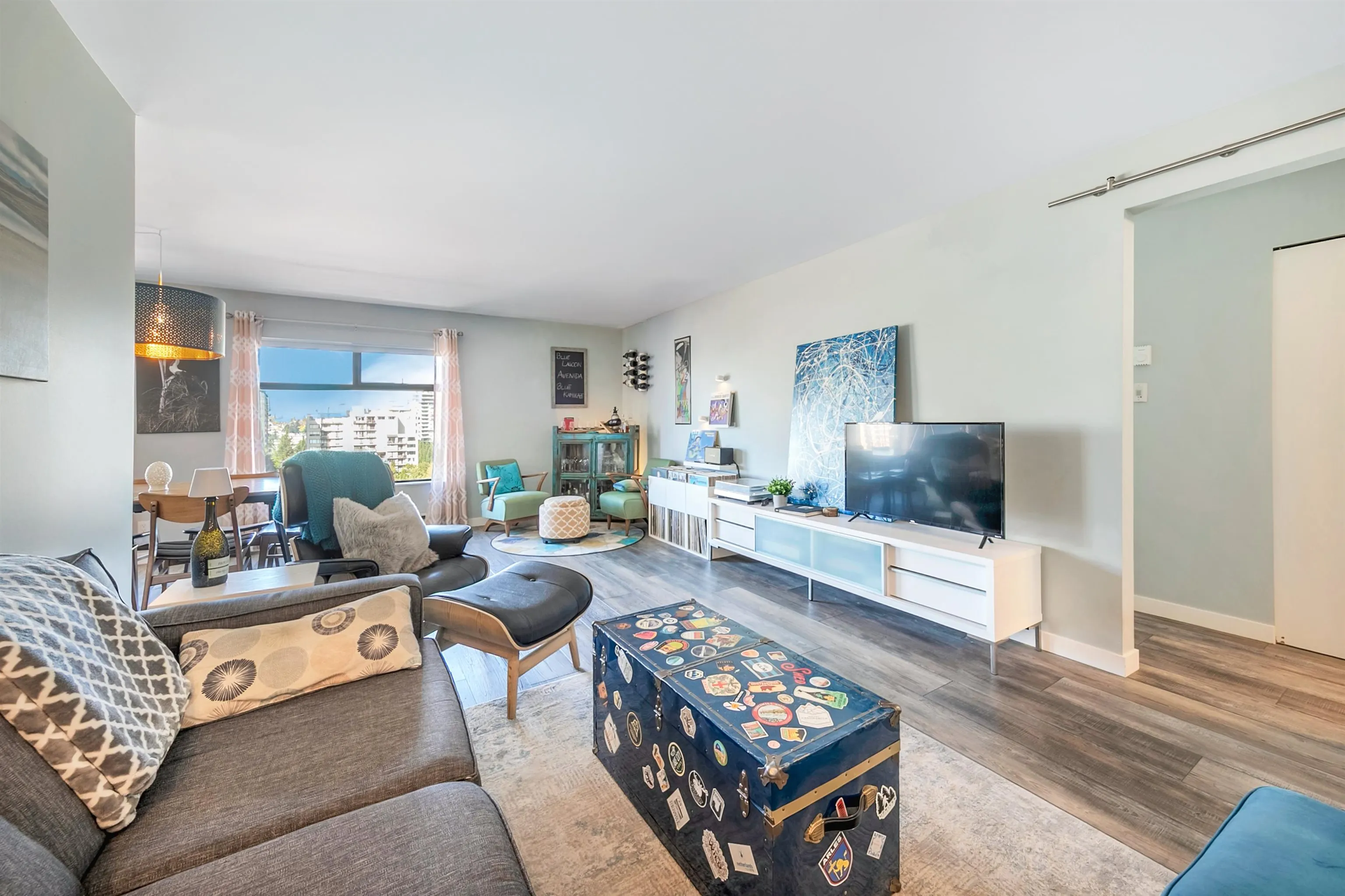 1101 615 Belmont Street