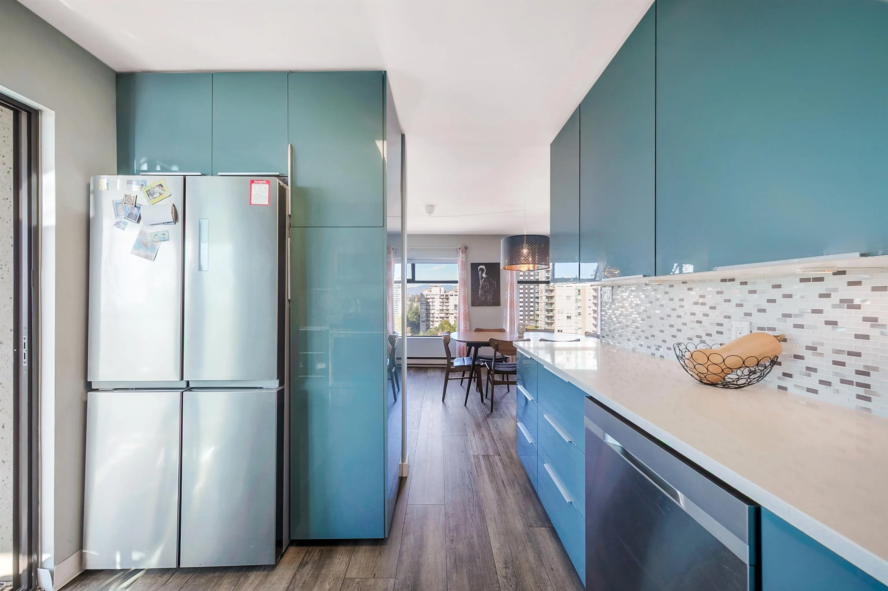 1101 615 Belmont Street