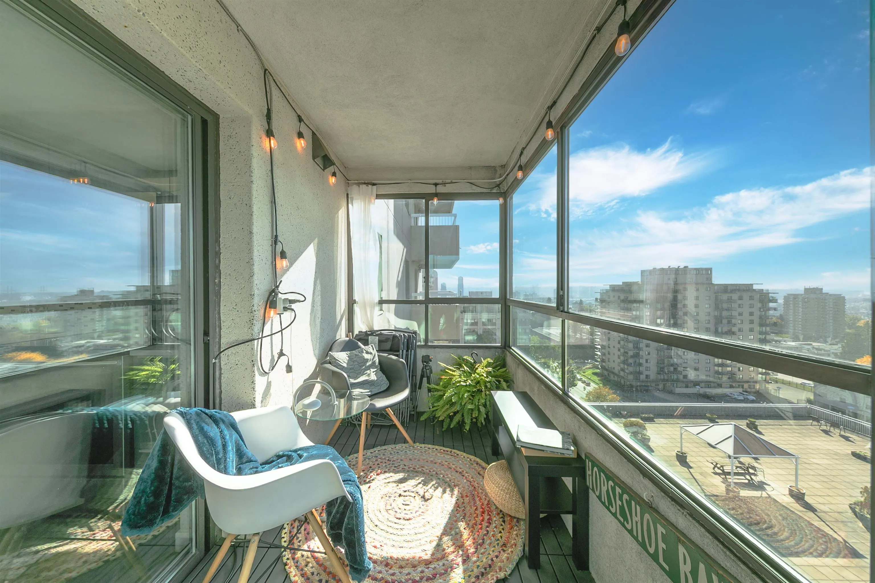 1101 615 Belmont Street