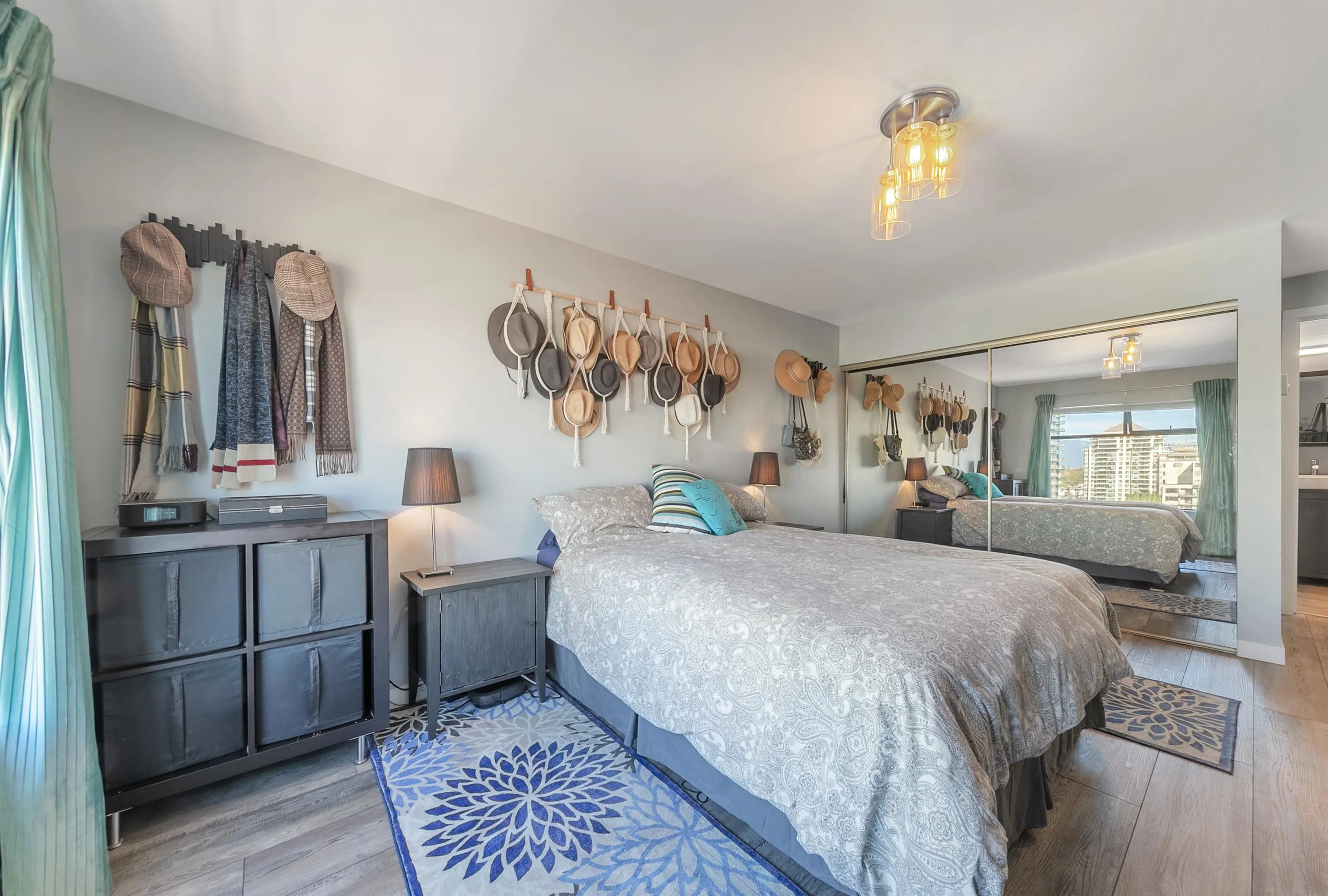 1101 615 Belmont Street