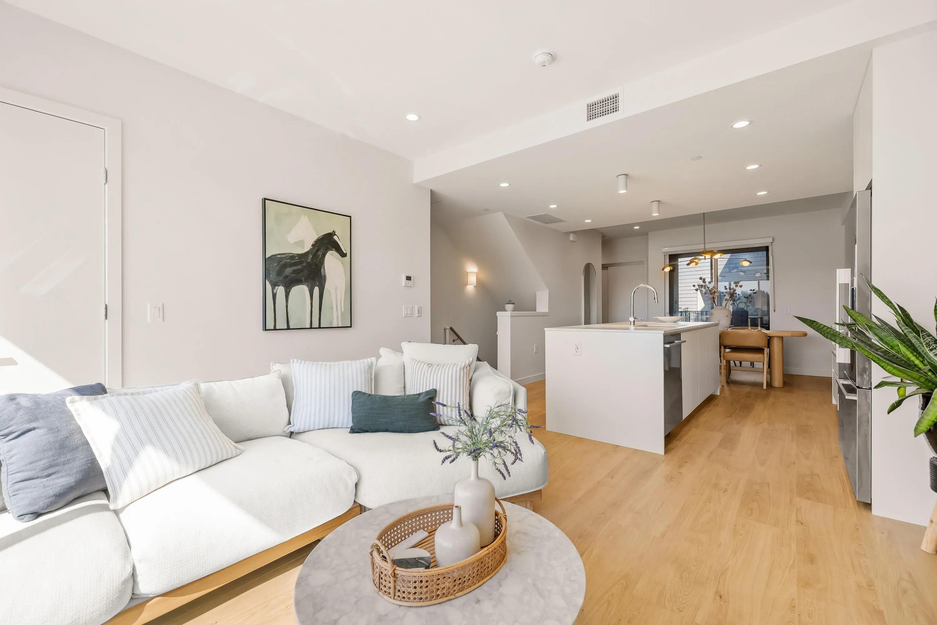 26 6340 Market Avenue