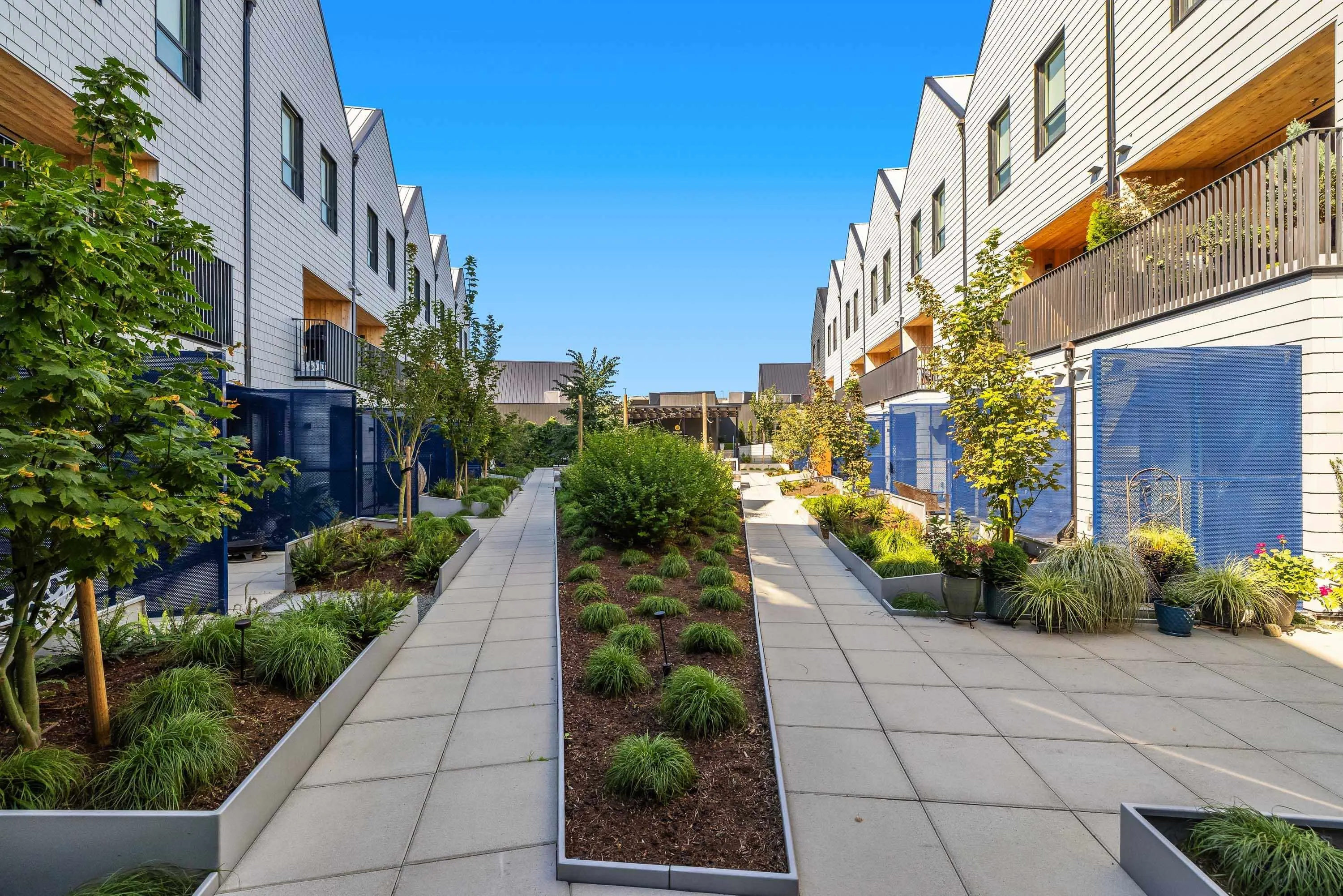 26 6340 Market Avenue