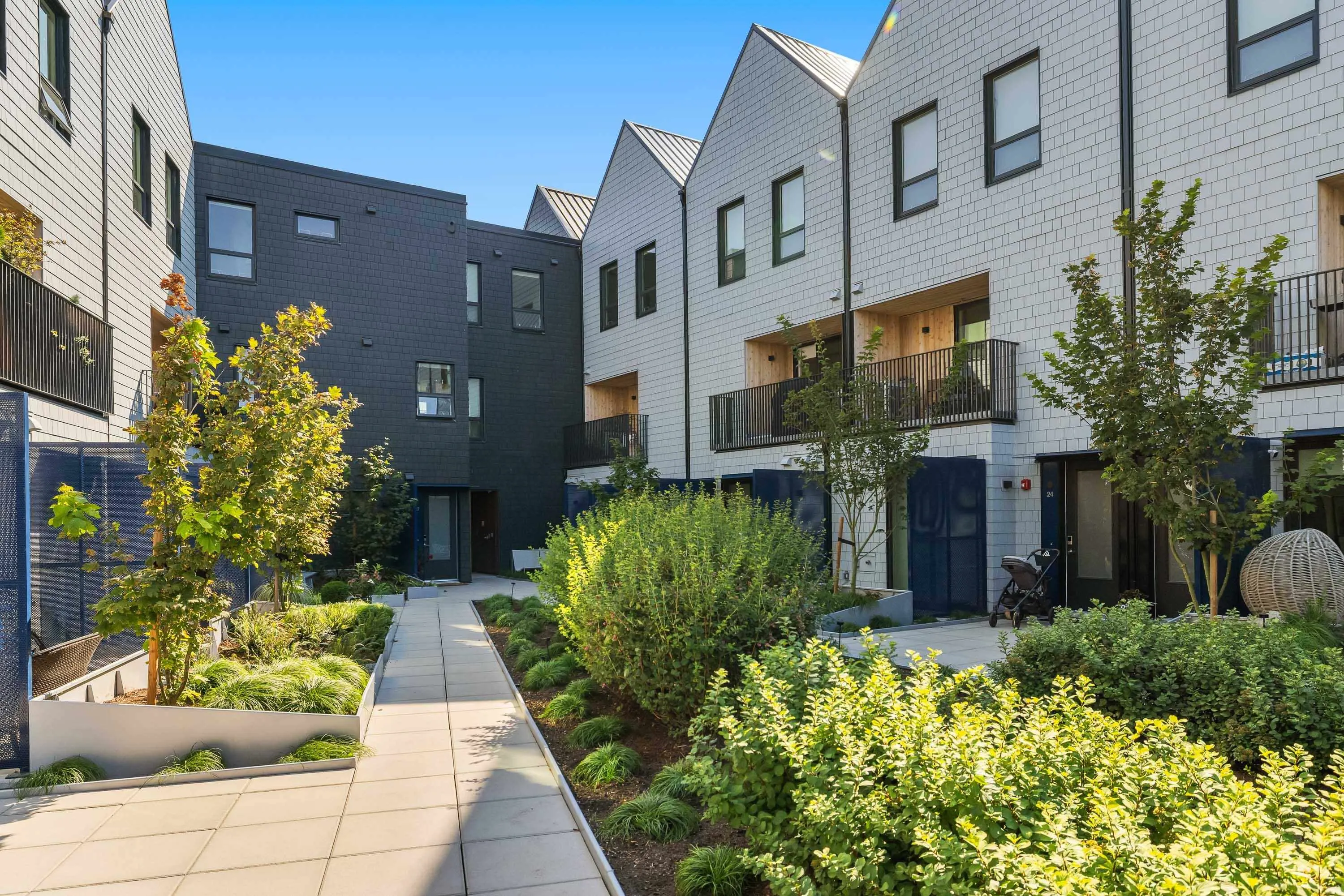 26 6340 Market Avenue