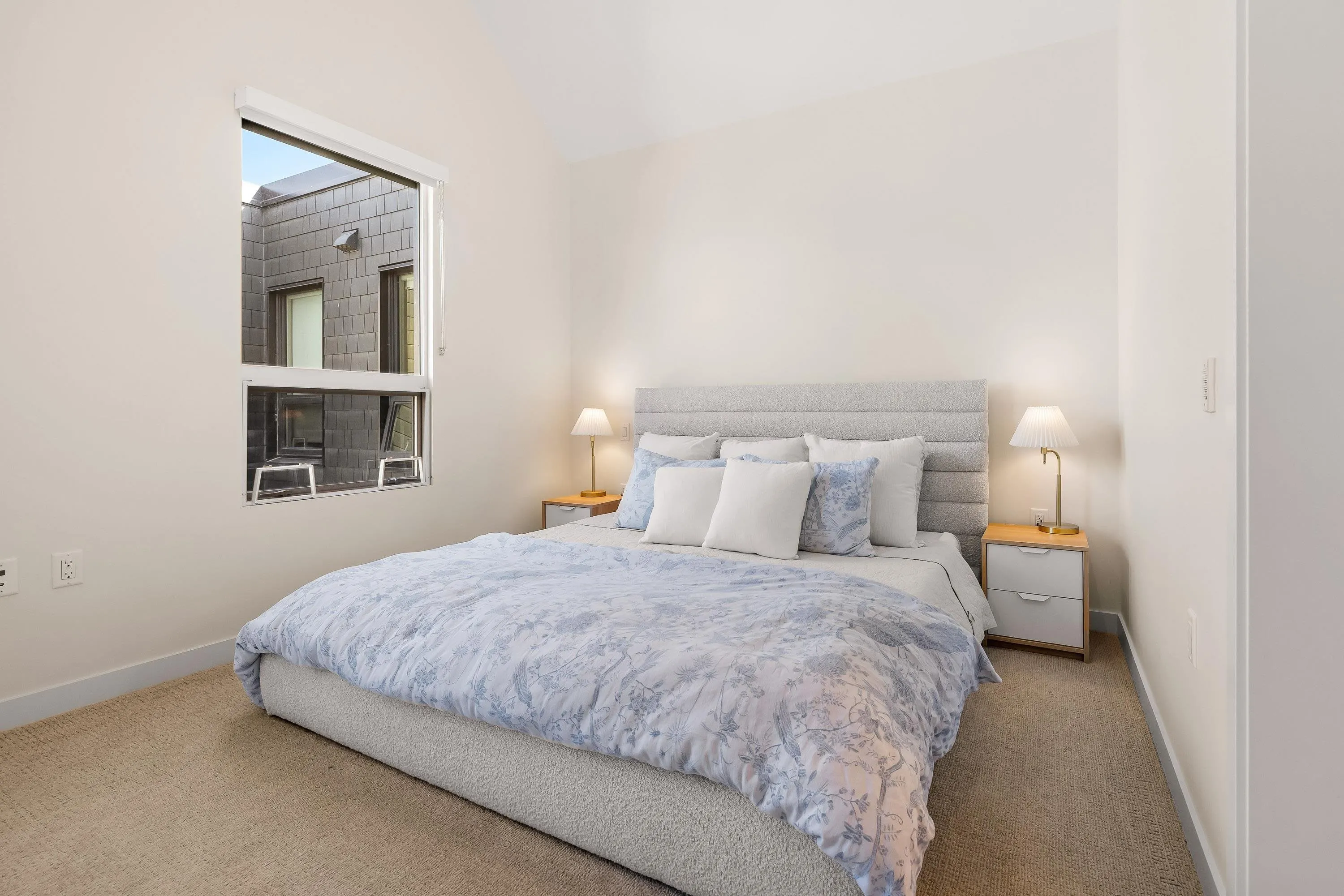 26 6340 Market Avenue