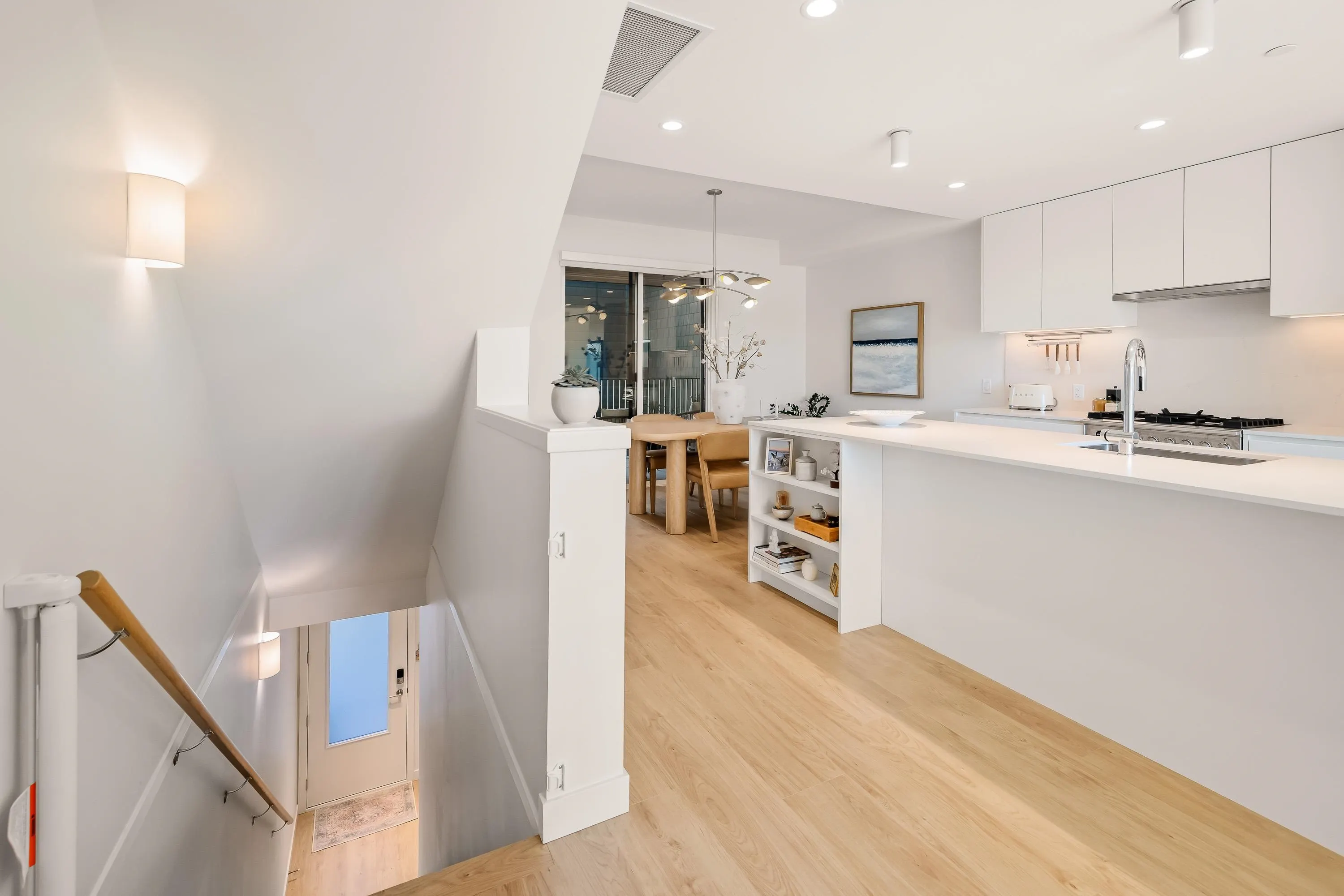 26 6340 Market Avenue