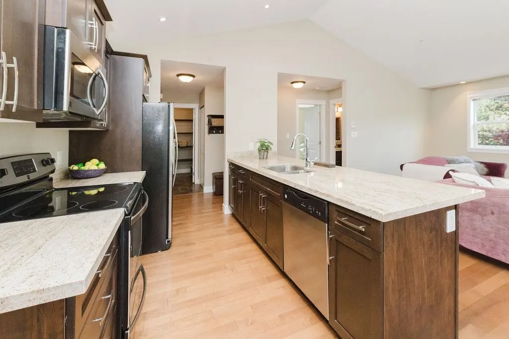 201 518 Shaw Road