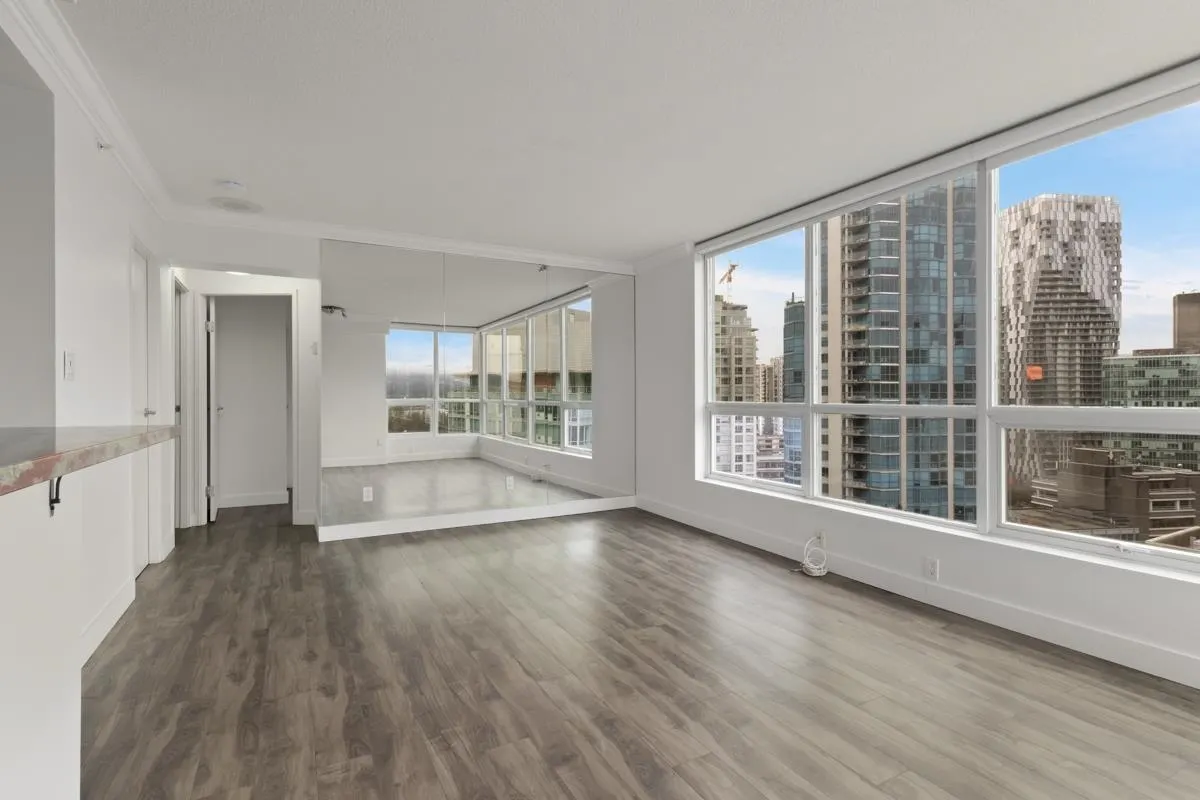 1803 588 Broughton Street