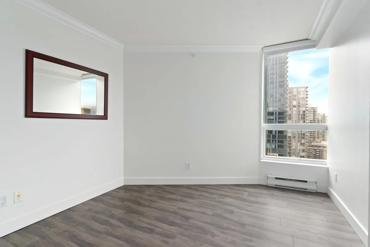 1803 588 Broughton Street