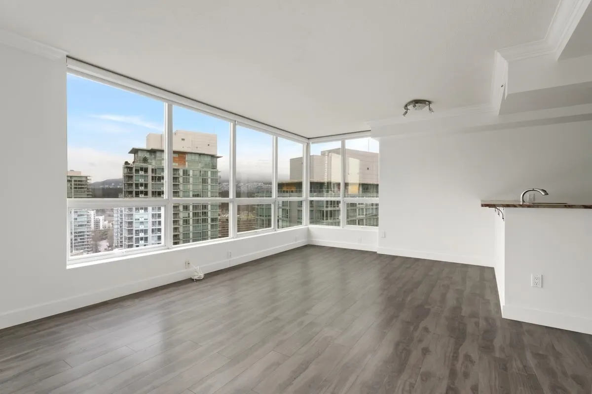 1803 588 Broughton Street